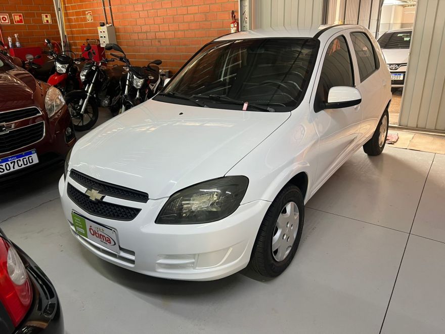 CELTA 1.0 LT 2013 4P