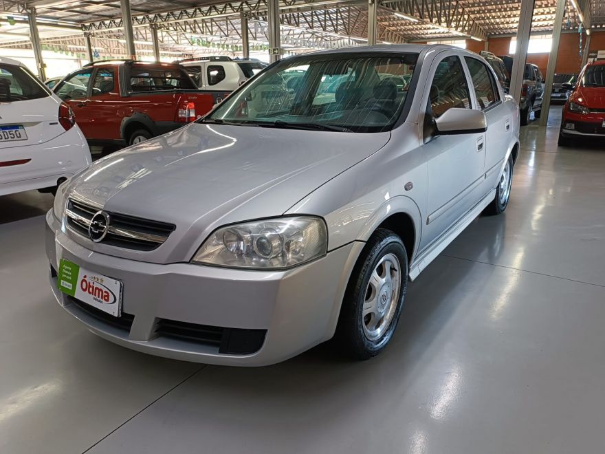 GM ASTRA SEDAN 2.0