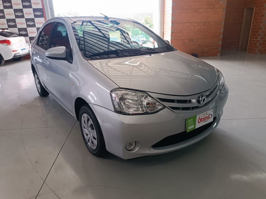 TOYOTA ETIOS XS 1.5 UNICO DONO
