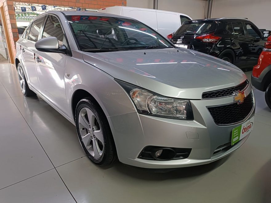 GM CRUZE SEDAN LT