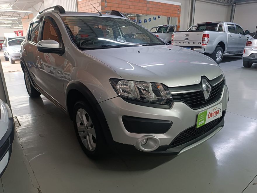 RENAULT SANDERO STEPWAY 1.6 AUTOMATICO
