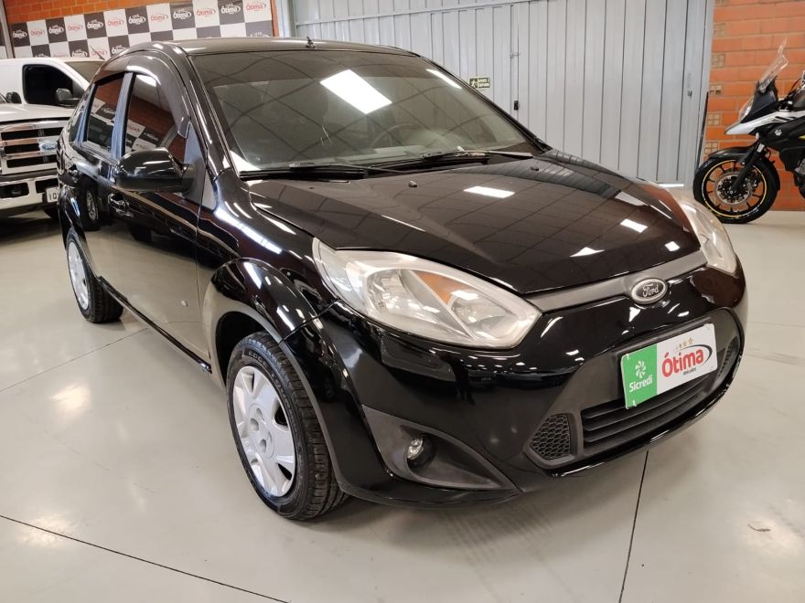 FORD FIESTA SEDAN 1.0