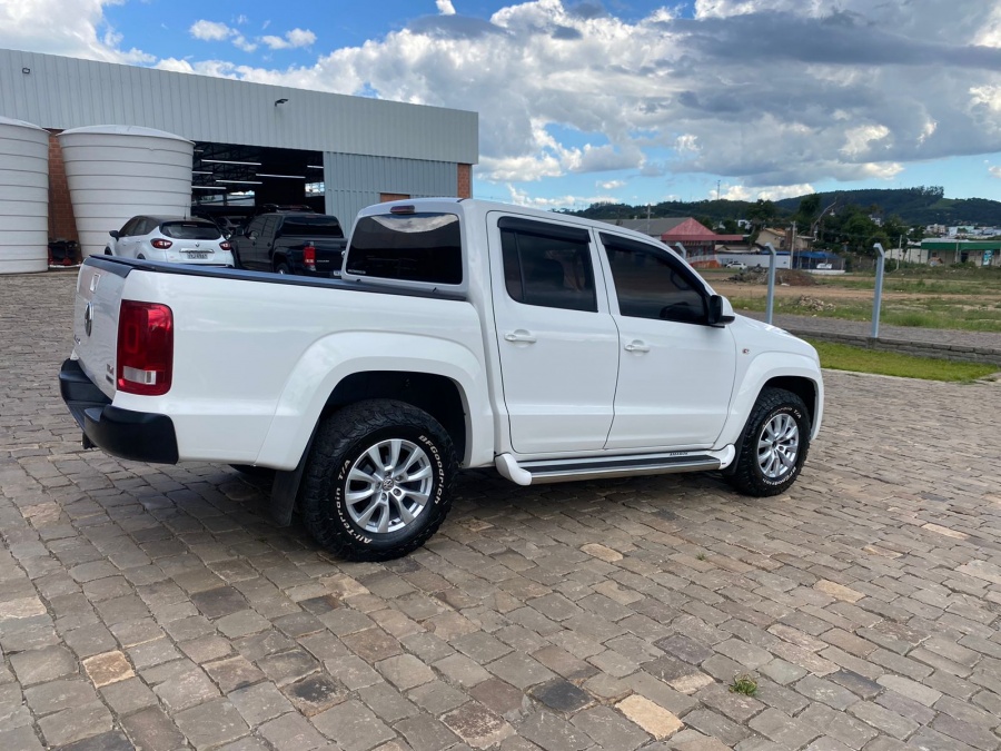 VW AMAROK TRENDLINE DIESEL 2018 AT - Foto 6