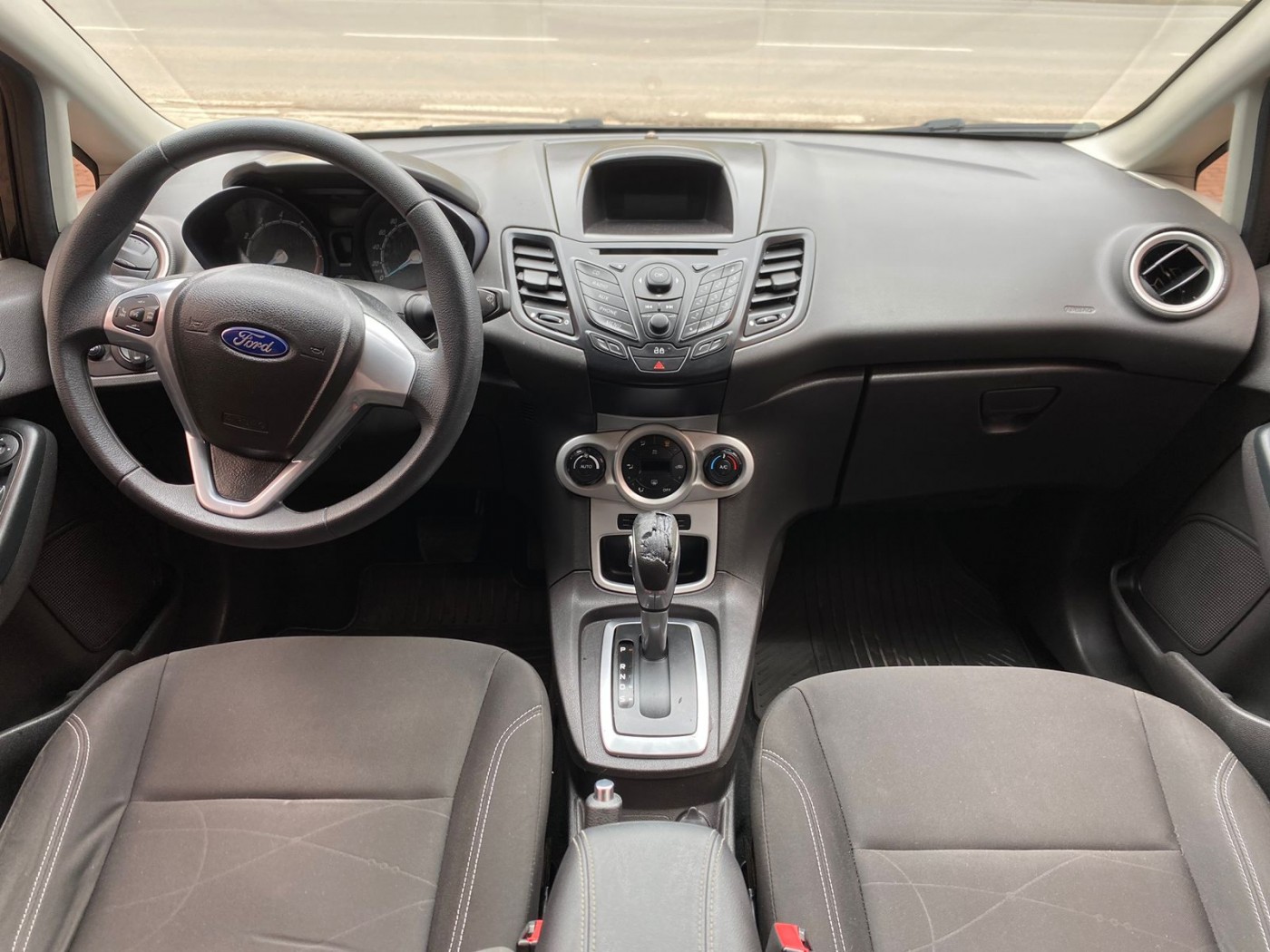 FORD NEW FIESTA 1.6 AUTOMÁTICO 2014 - Foto 4