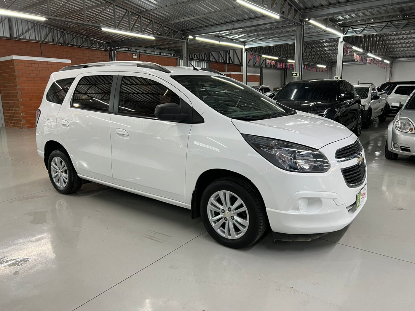 CHEVROLET SPIN 1.8 LT 5 LUGARES MANUAL 2017 - Foto 4