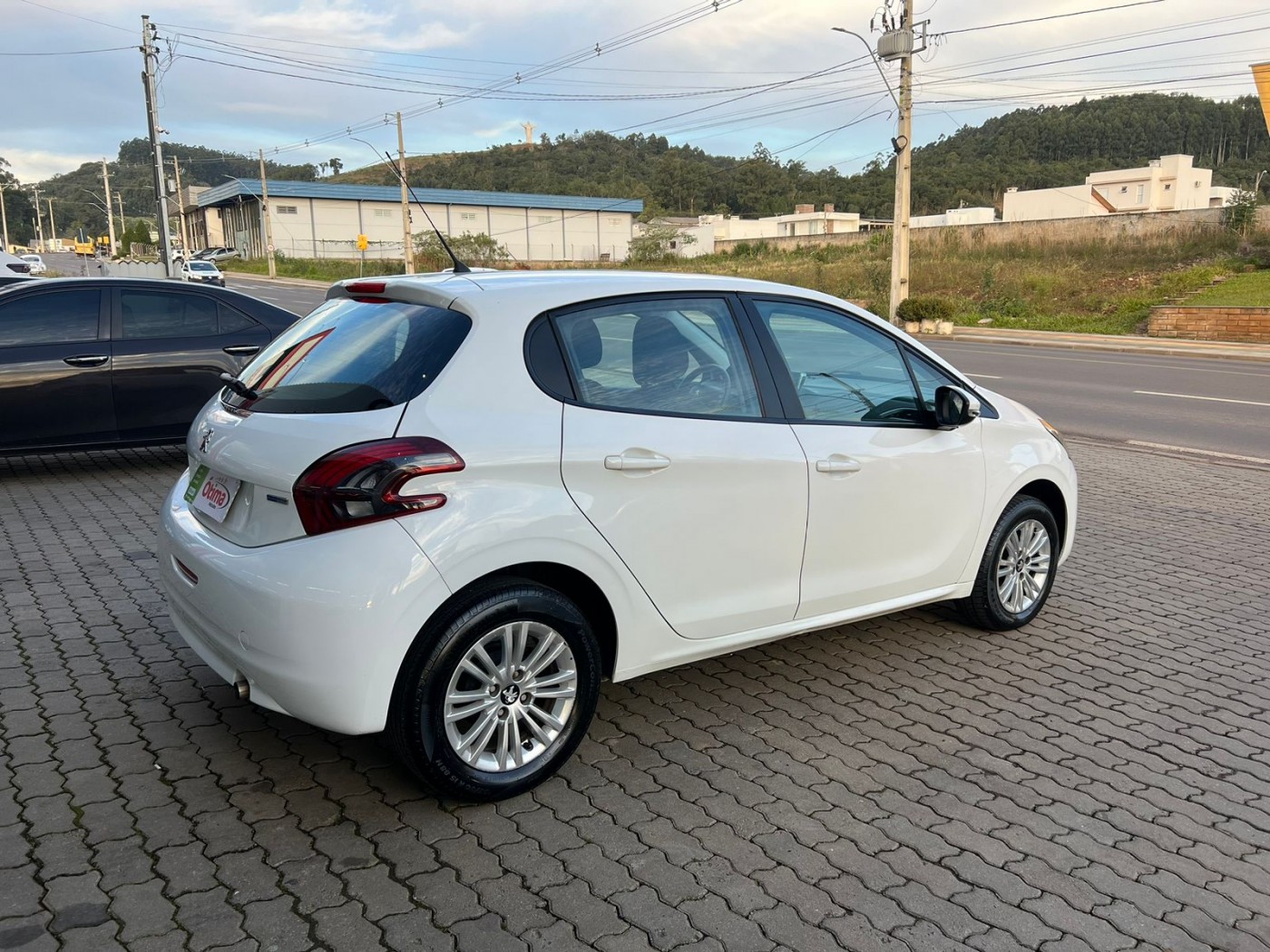 PEUGEOT 208 ACTIVE 1.2 2018  - Foto 12