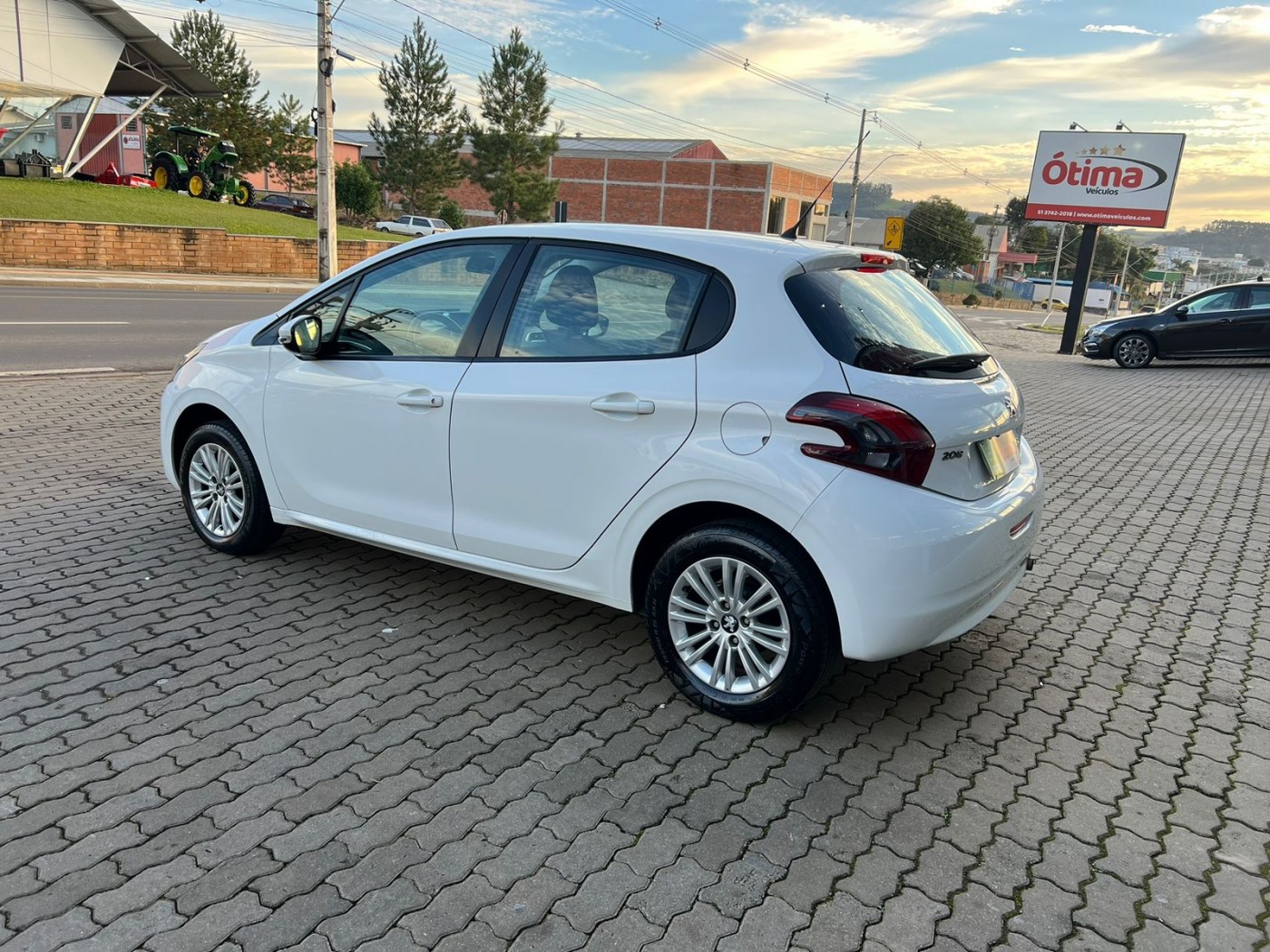 PEUGEOT 208 ACTIVE 1.2 2018  - Foto 11