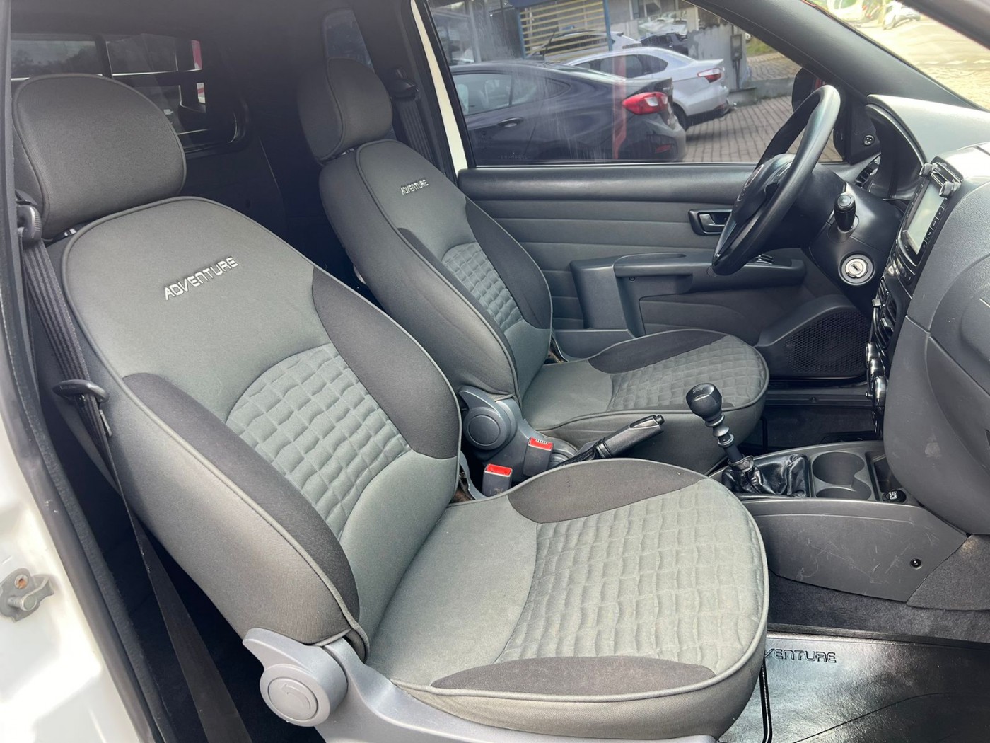 FIAT STRADA ADVENTURE 1.8 CE FLEX 2018 BRANCA - Foto 7