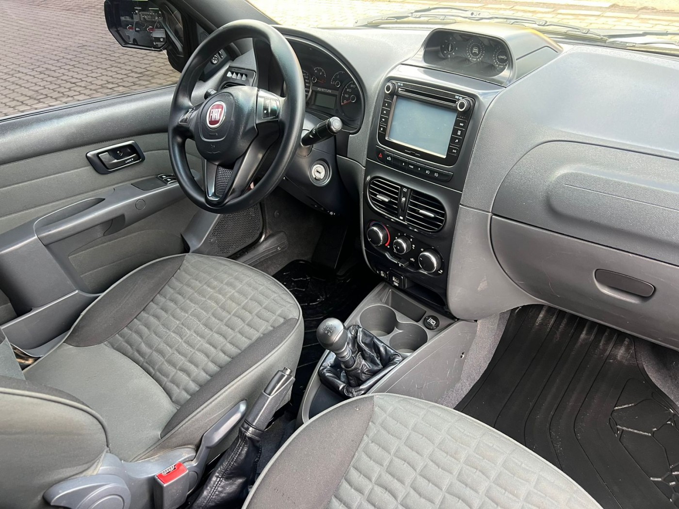 FIAT STRADA ADVENTURE 1.8 CE FLEX 2018 BRANCA - Foto 5