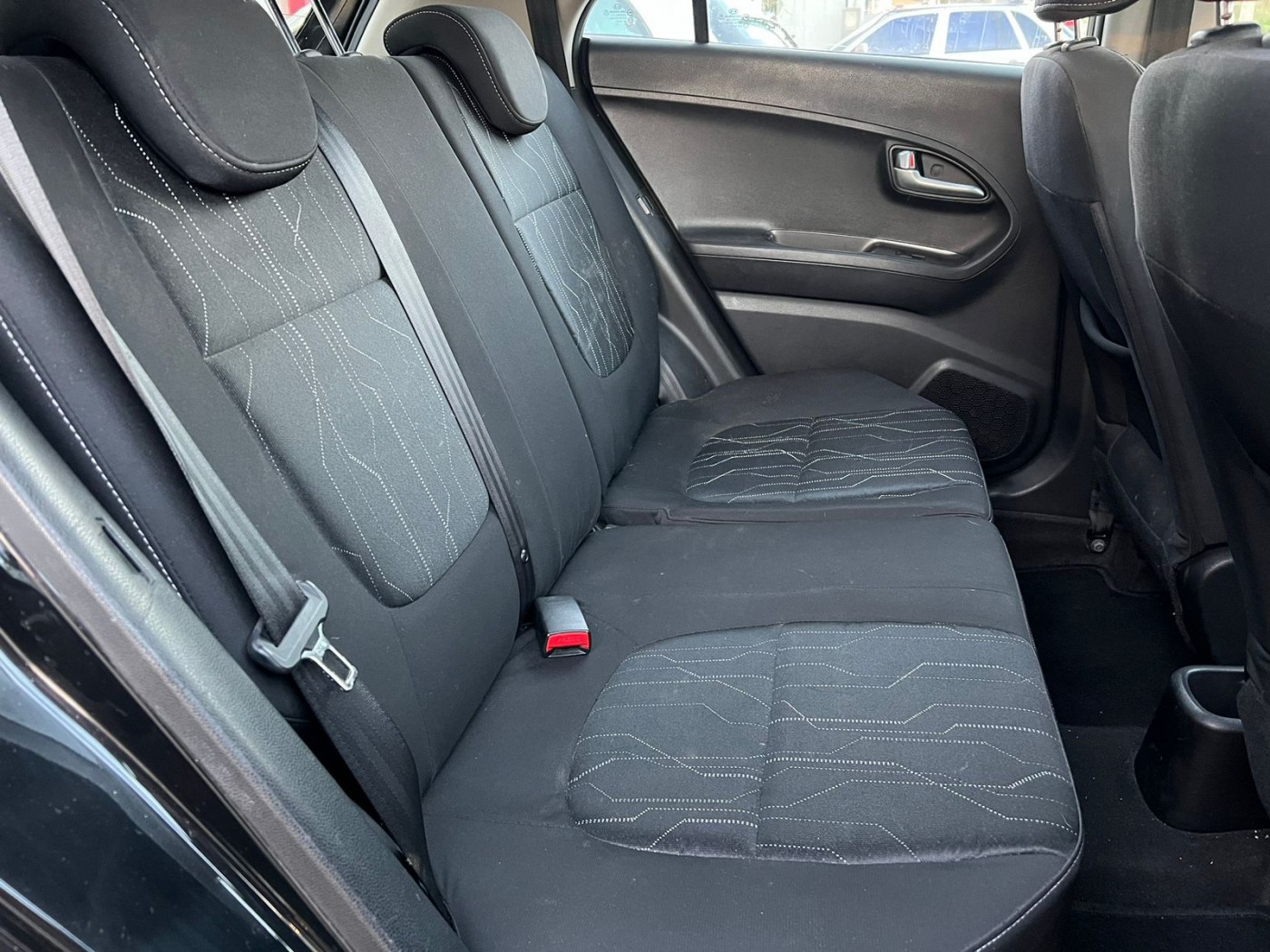 KIA PICANTO EX 2014 AUTOMÁTICO PRETO - Foto 8