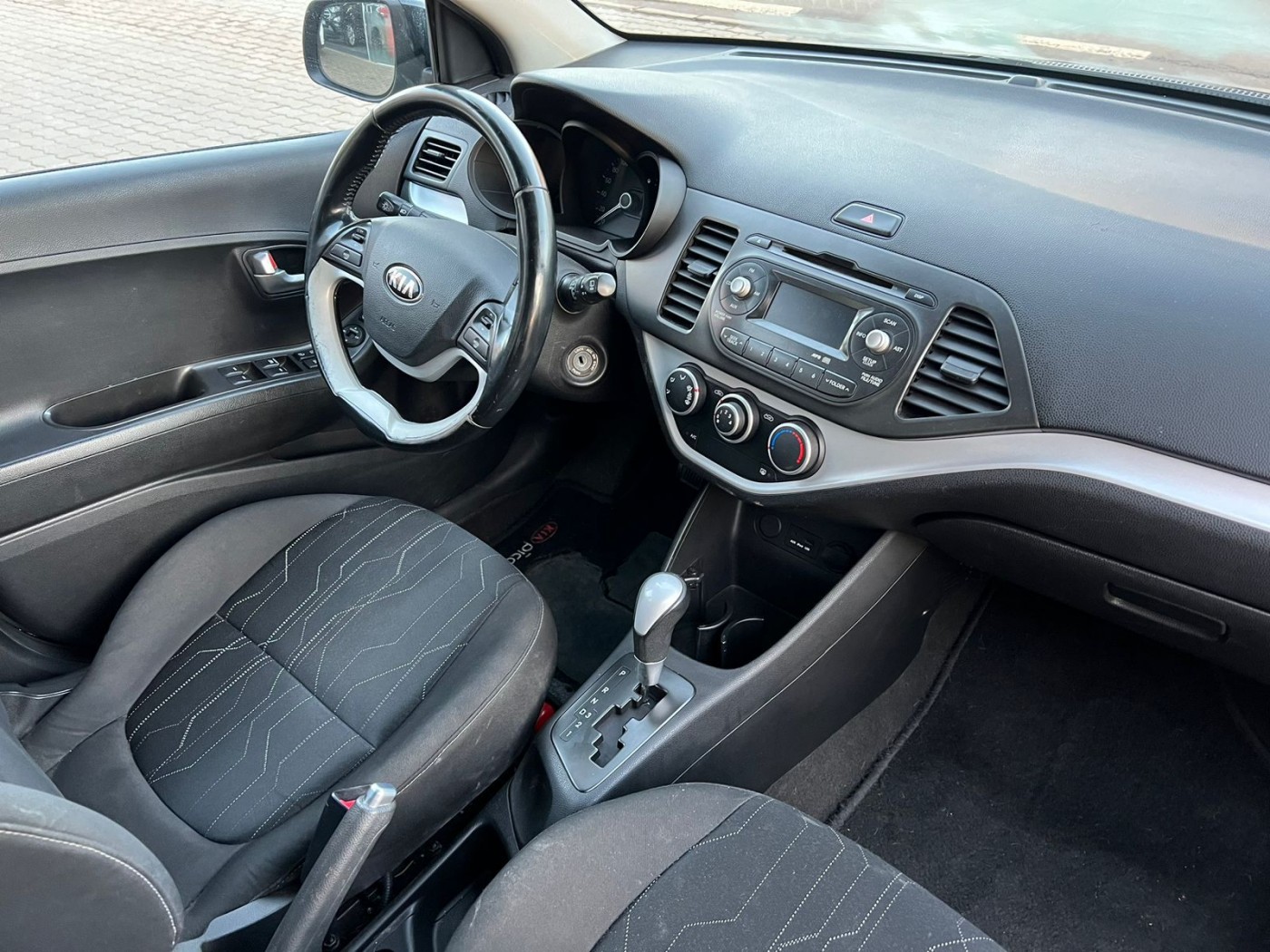 KIA PICANTO EX 2014 AUTOMÁTICO PRETO - Foto 5