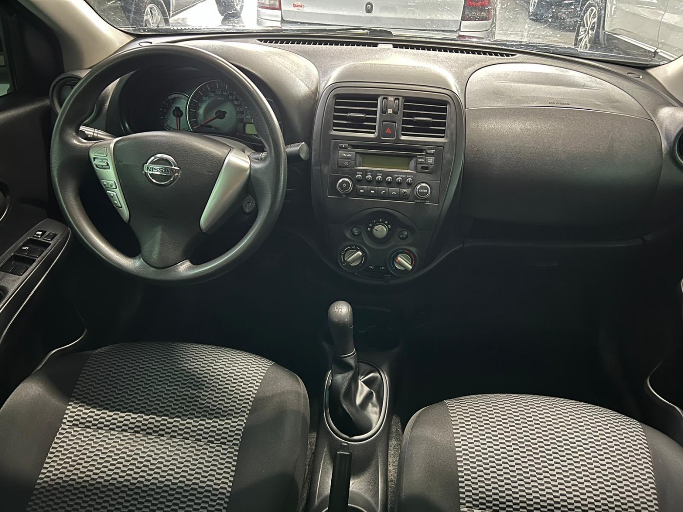 NISSAN VERSA 1.0 2020 MANUAL - Foto 4
