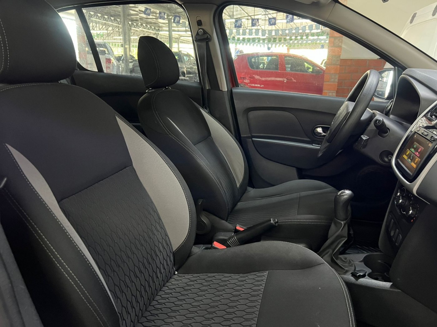 RENAULT SANDERO EXPRESSION 1.0 2020 - Foto 6