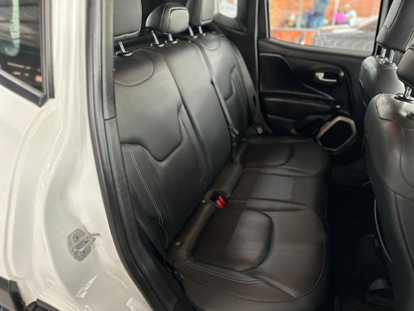 JEEP RENEGADE DIESEL 4X4 LONGITUDE - Foto 5