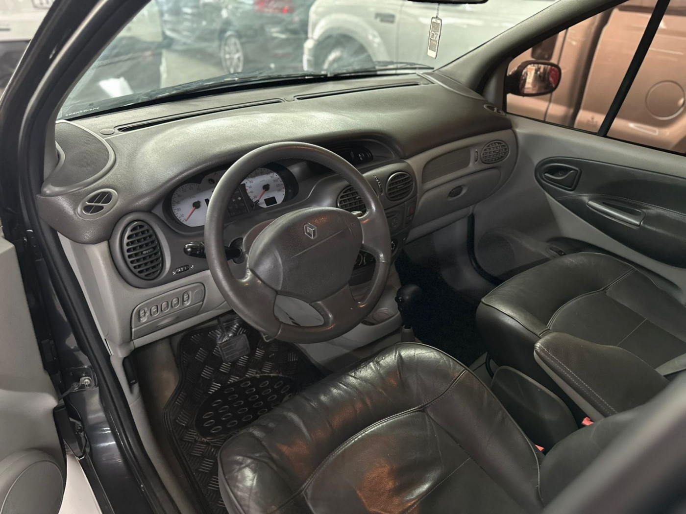 RENAULT SCENIC 1.6 PRIVILEGE - Foto 3