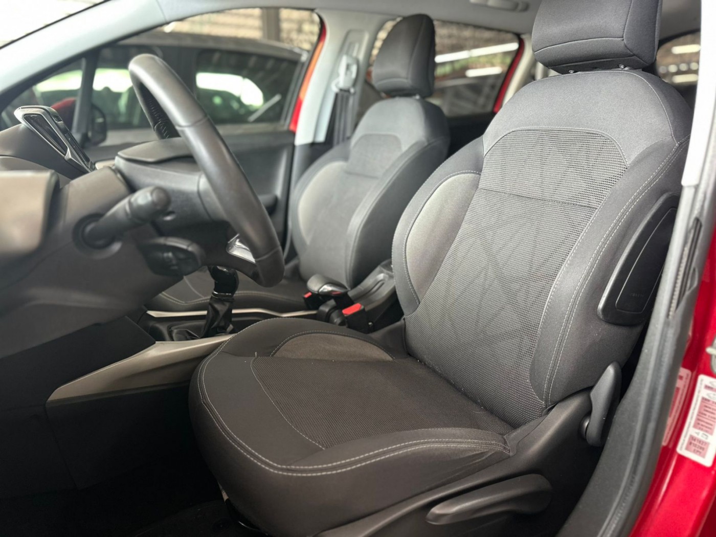 PEUGEOT 2008 ALLURE - Foto 4
