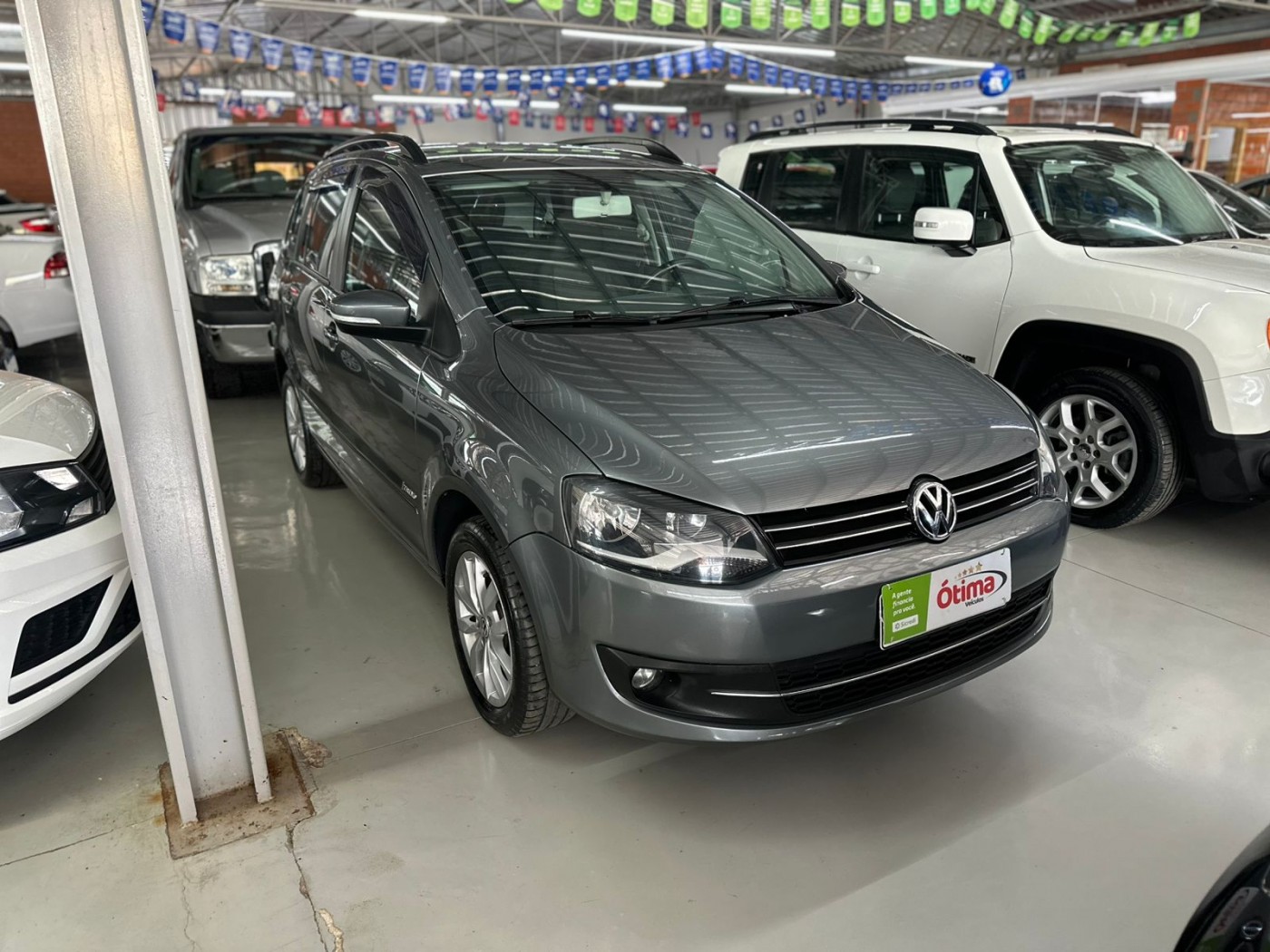VW SPACEFOX TREND 1.6 - Foto 2
