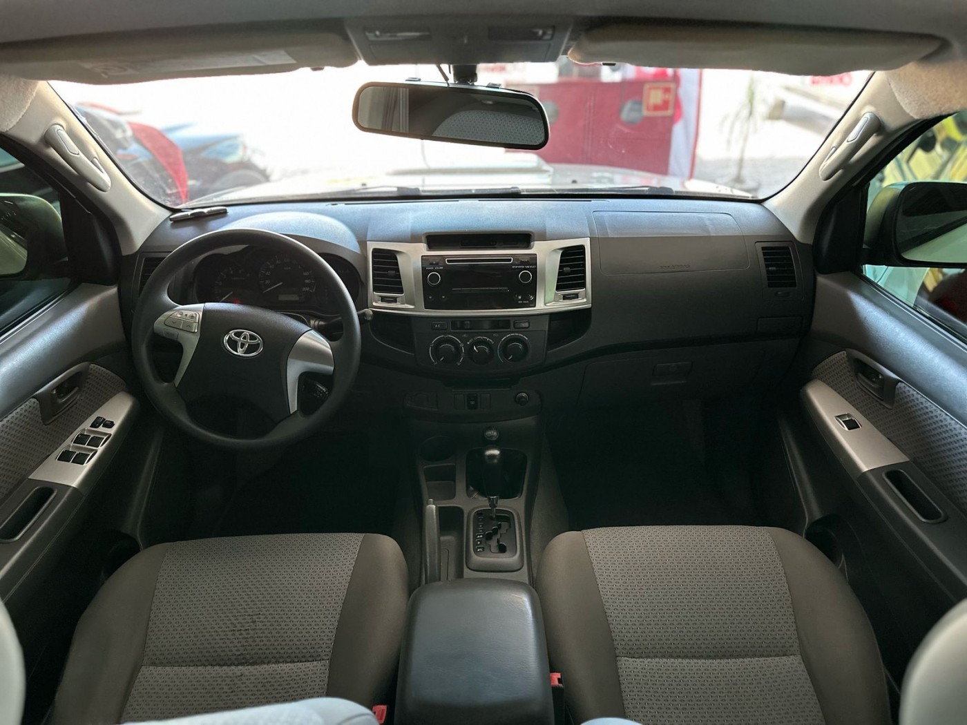 TOYOTA HILUX 3.0 SR DIESEL 4X4 AUTOMATICA - Foto 6
