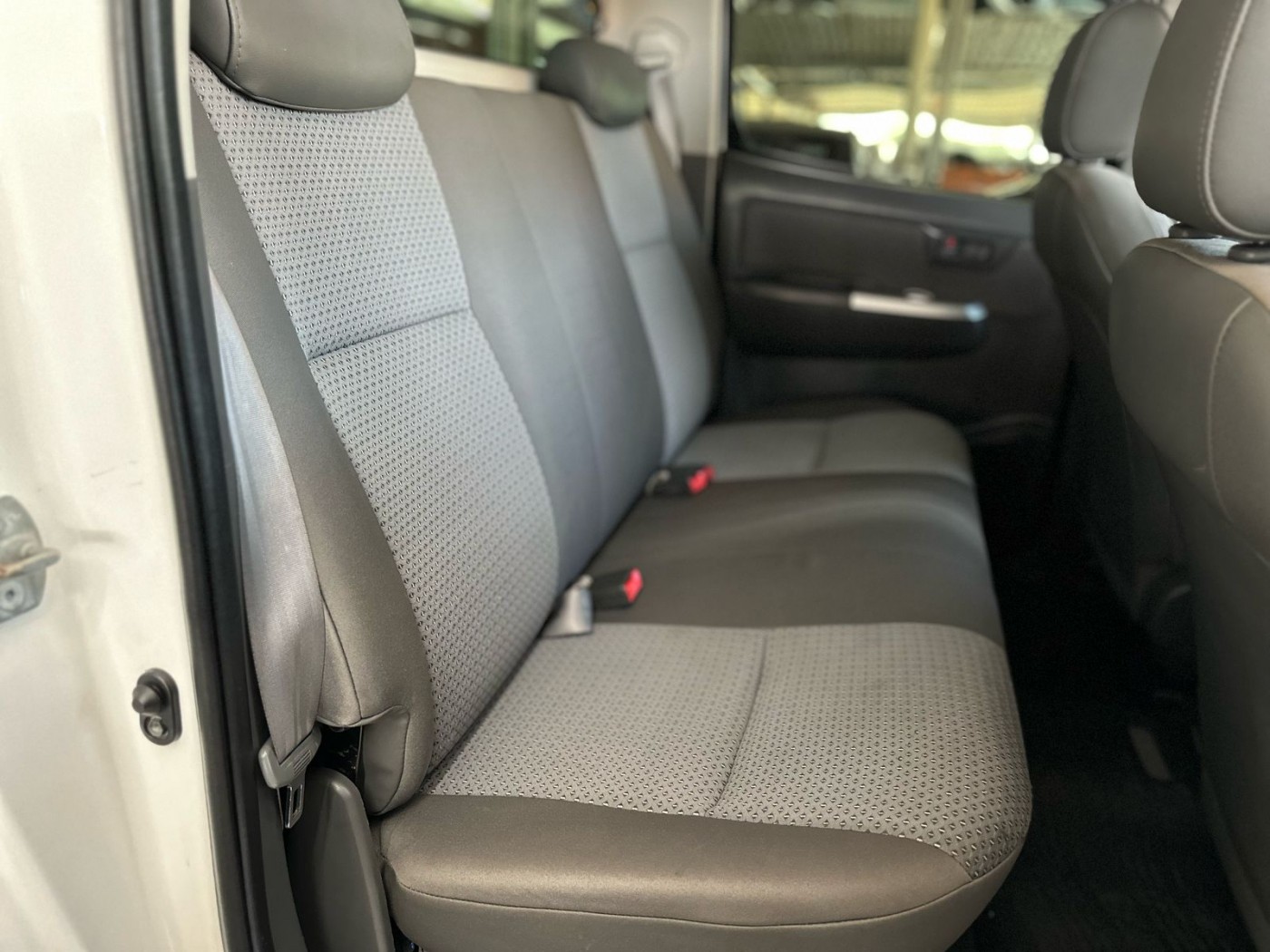 TOYOTA HILUX 3.0 SR DIESEL 4X4 AUTOMATICA - Foto 5