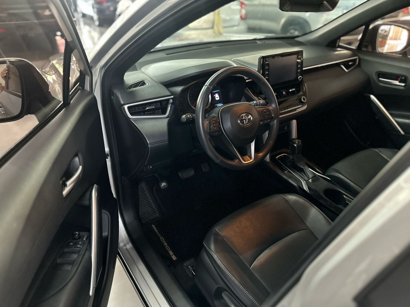 TOYOTA COROLLA CROSS XRE 2.0 - Foto 3