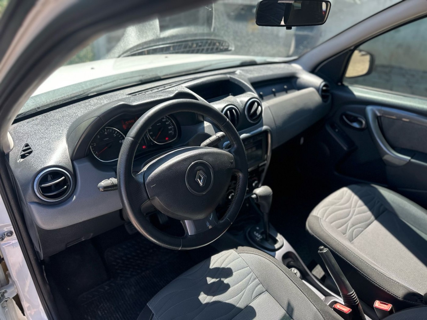 RENAULT DUSTER 2.0  - Foto 4