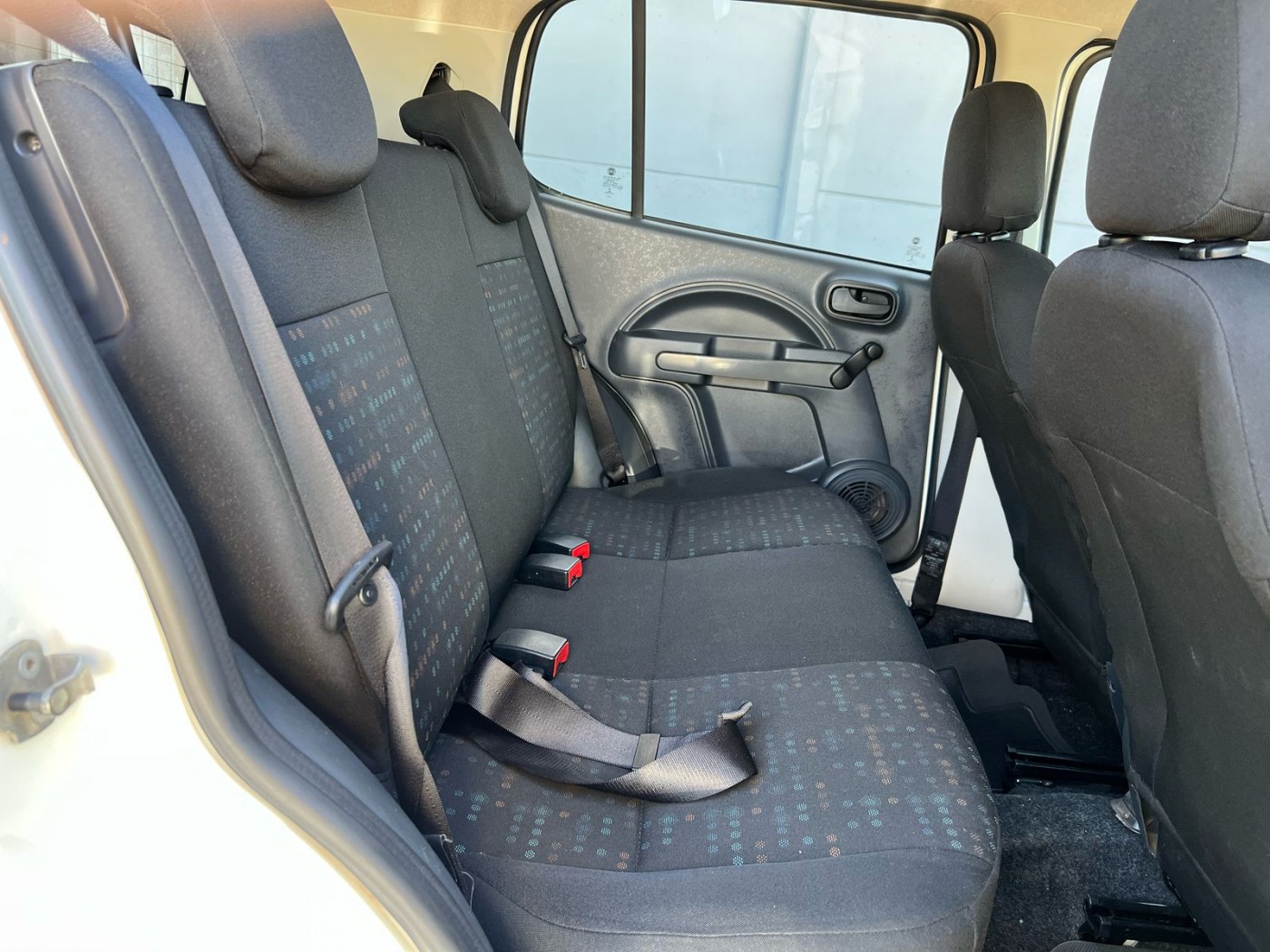 FIAT UNO VIVACE 1.0 2016 - Foto 6