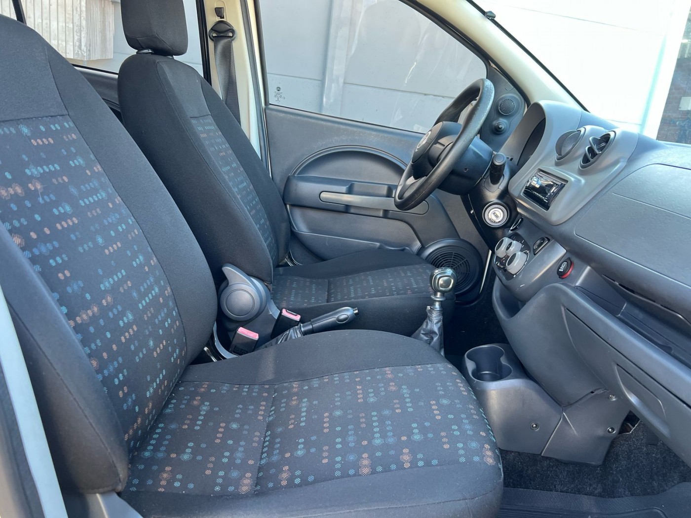 FIAT UNO VIVACE 1.0 2016 - Foto 5