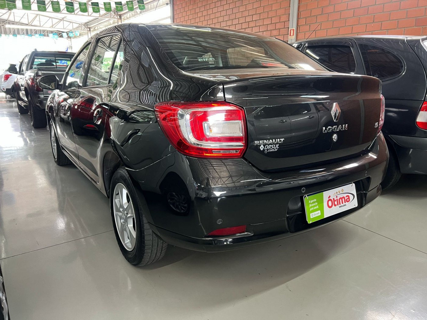 RENAULT LOGAN DYNAMIQUE 1.6 2016 - Foto 8