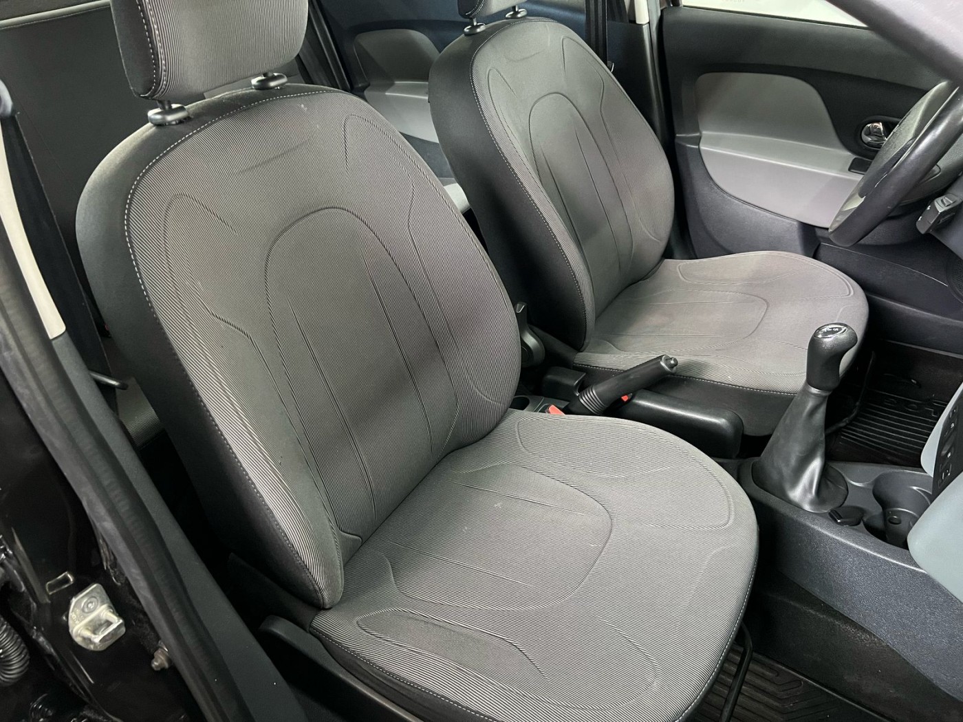 RENAULT LOGAN DYNAMIQUE 1.6 2016 - Foto 5