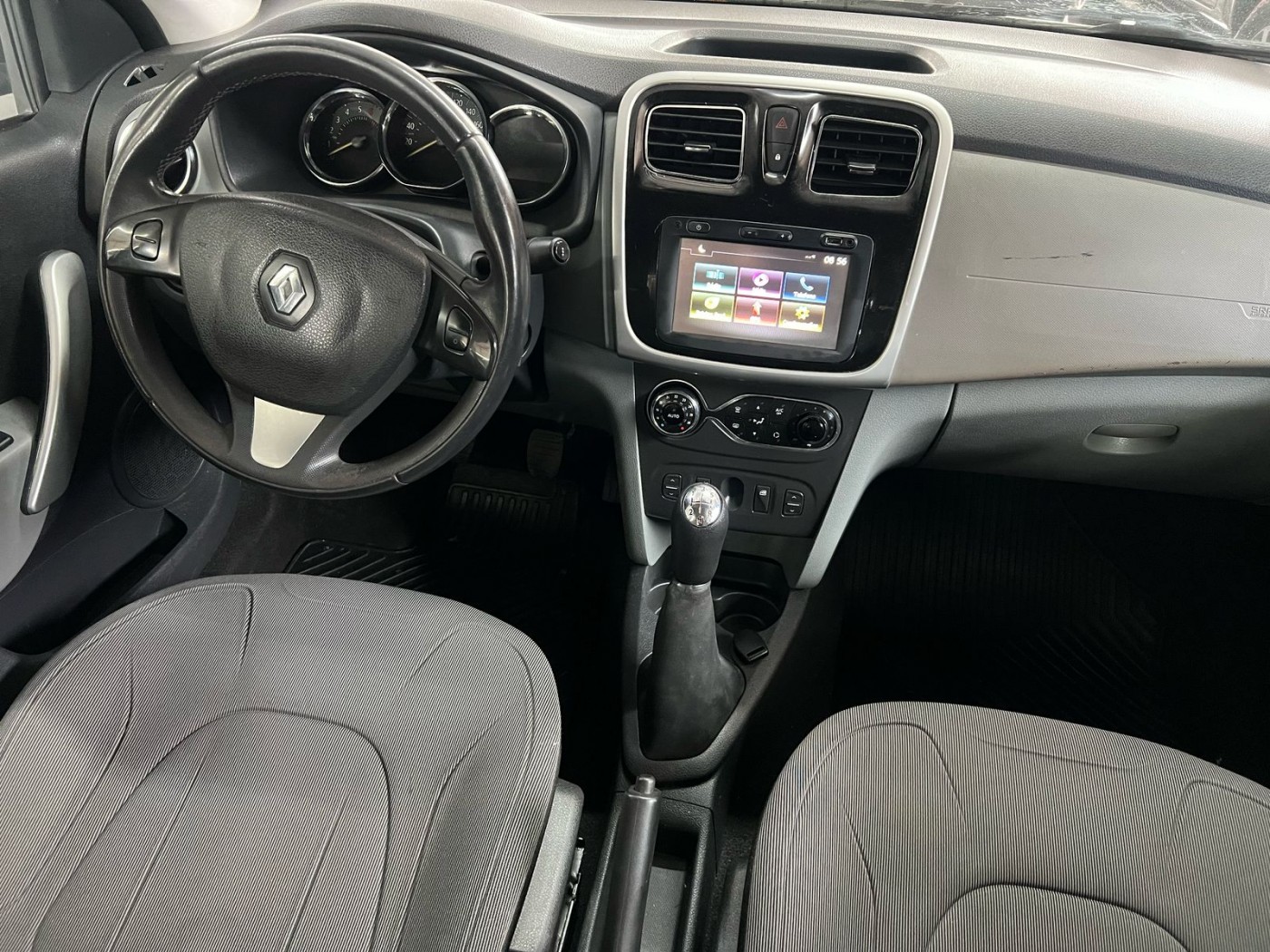 RENAULT LOGAN DYNAMIQUE 1.6 2016 - Foto 4