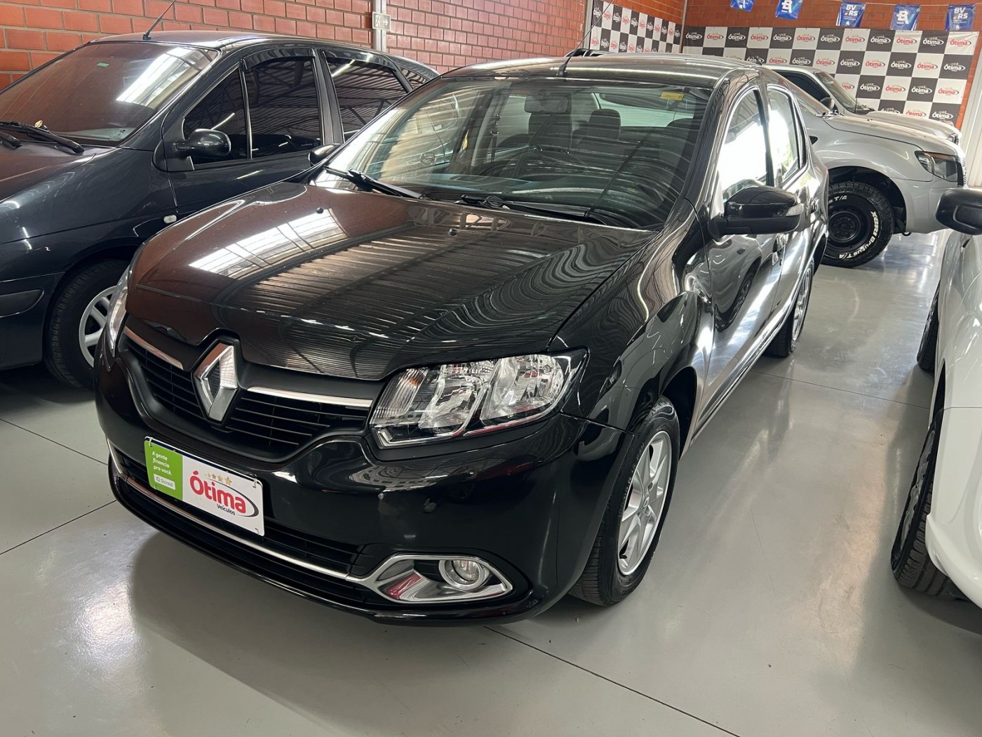 RENAULT LOGAN DYNAMIQUE 1.6 2016 - Foto 2