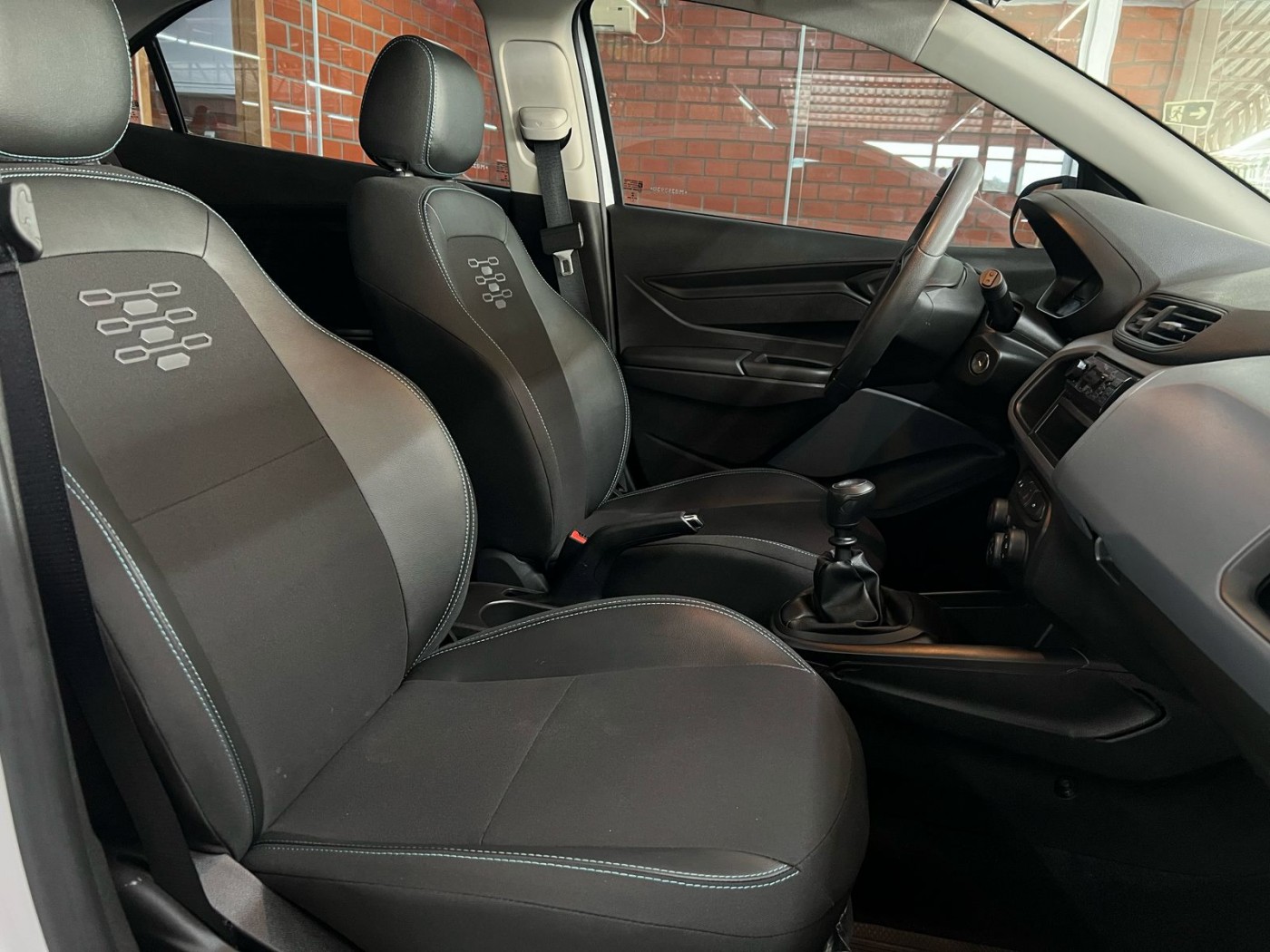 CHEVROLET ONIX JOY BLACK 2021 - Foto 5