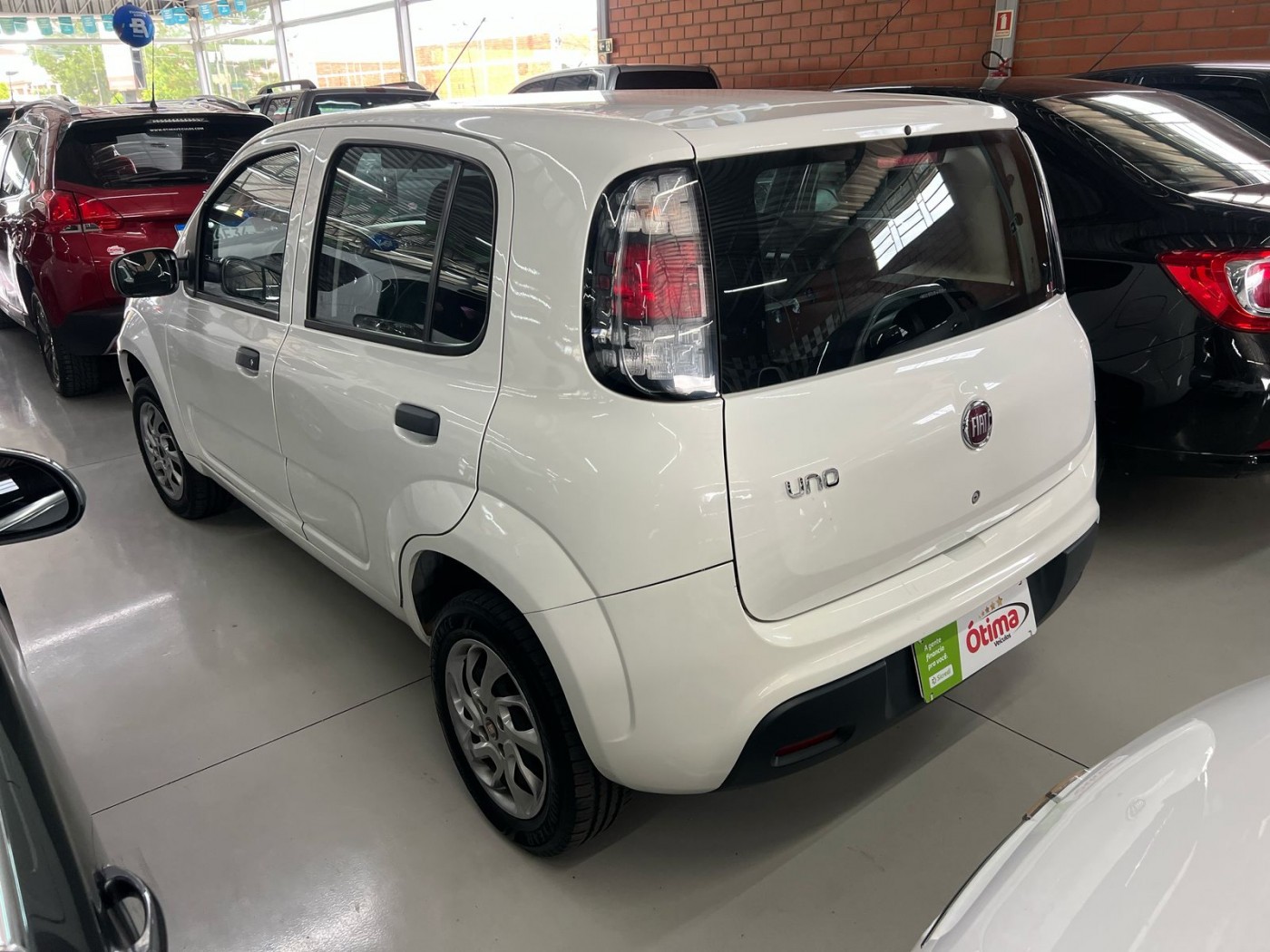 FIAT UNO ATTRACTIVE 1.0 2021 - Foto 8