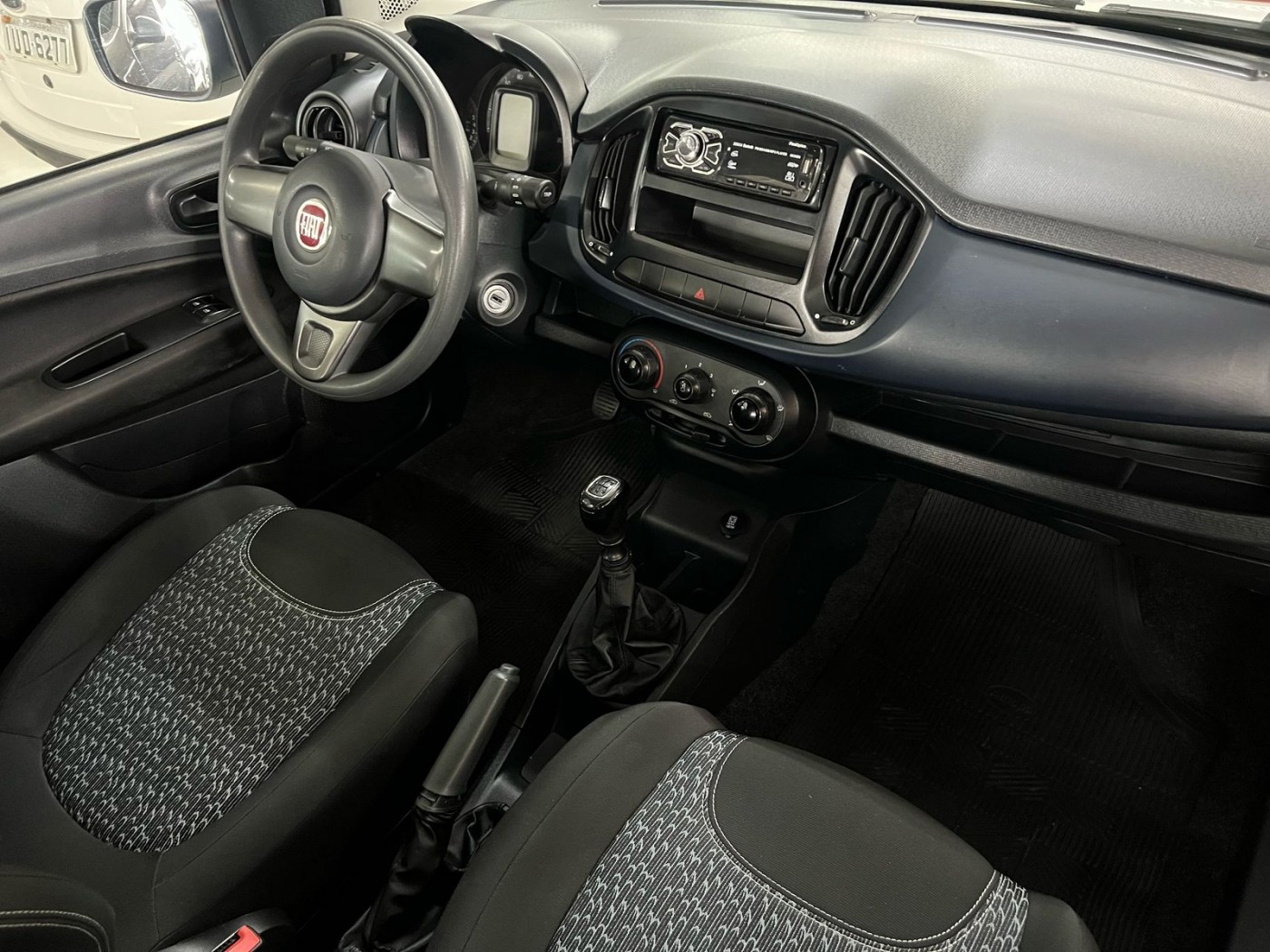 FIAT UNO ATTRACTIVE 1.0 2021 - Foto 3
