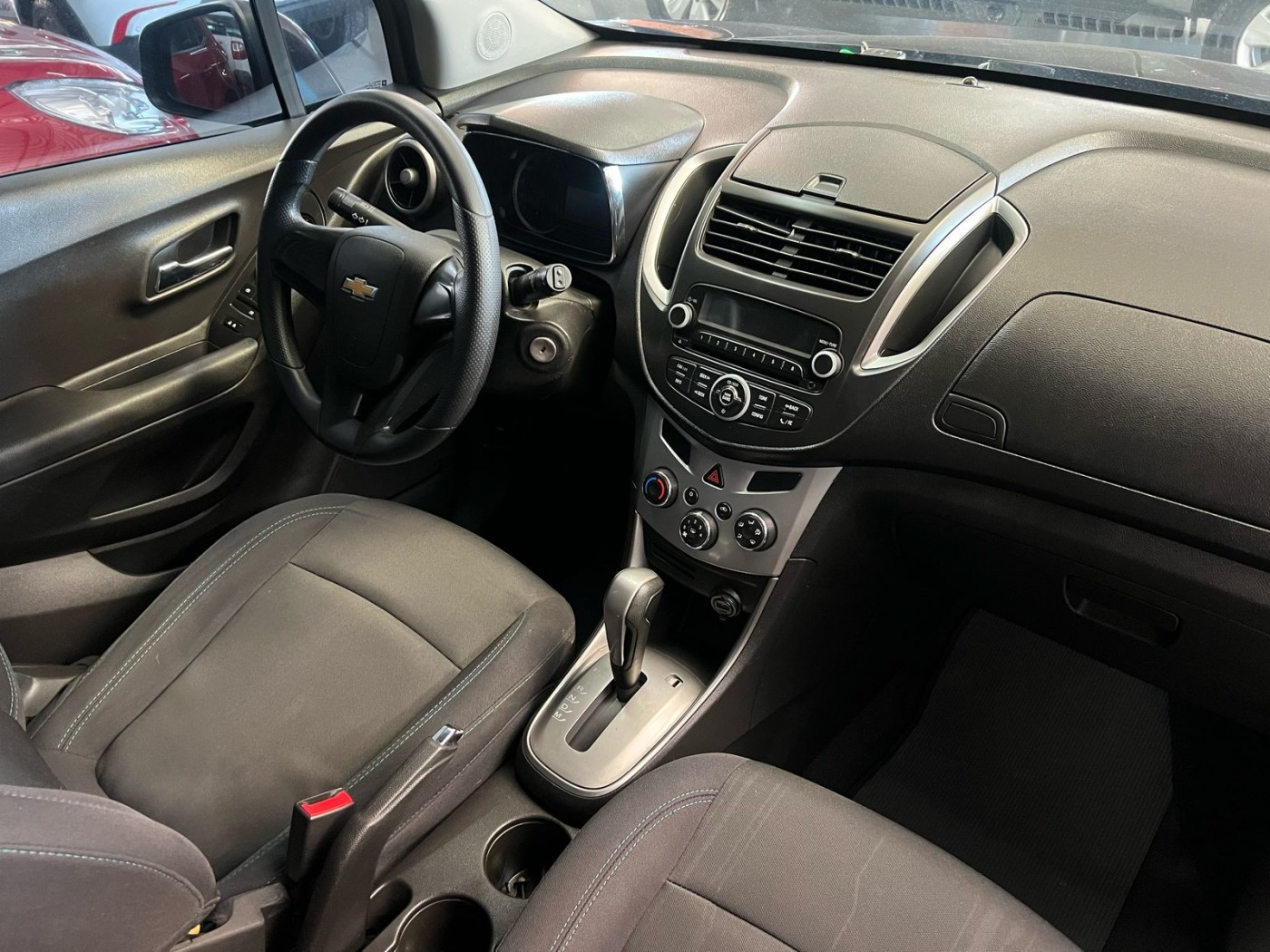 TRACKER LT 1.8 2016 AUTOMÁTICA - Foto 3