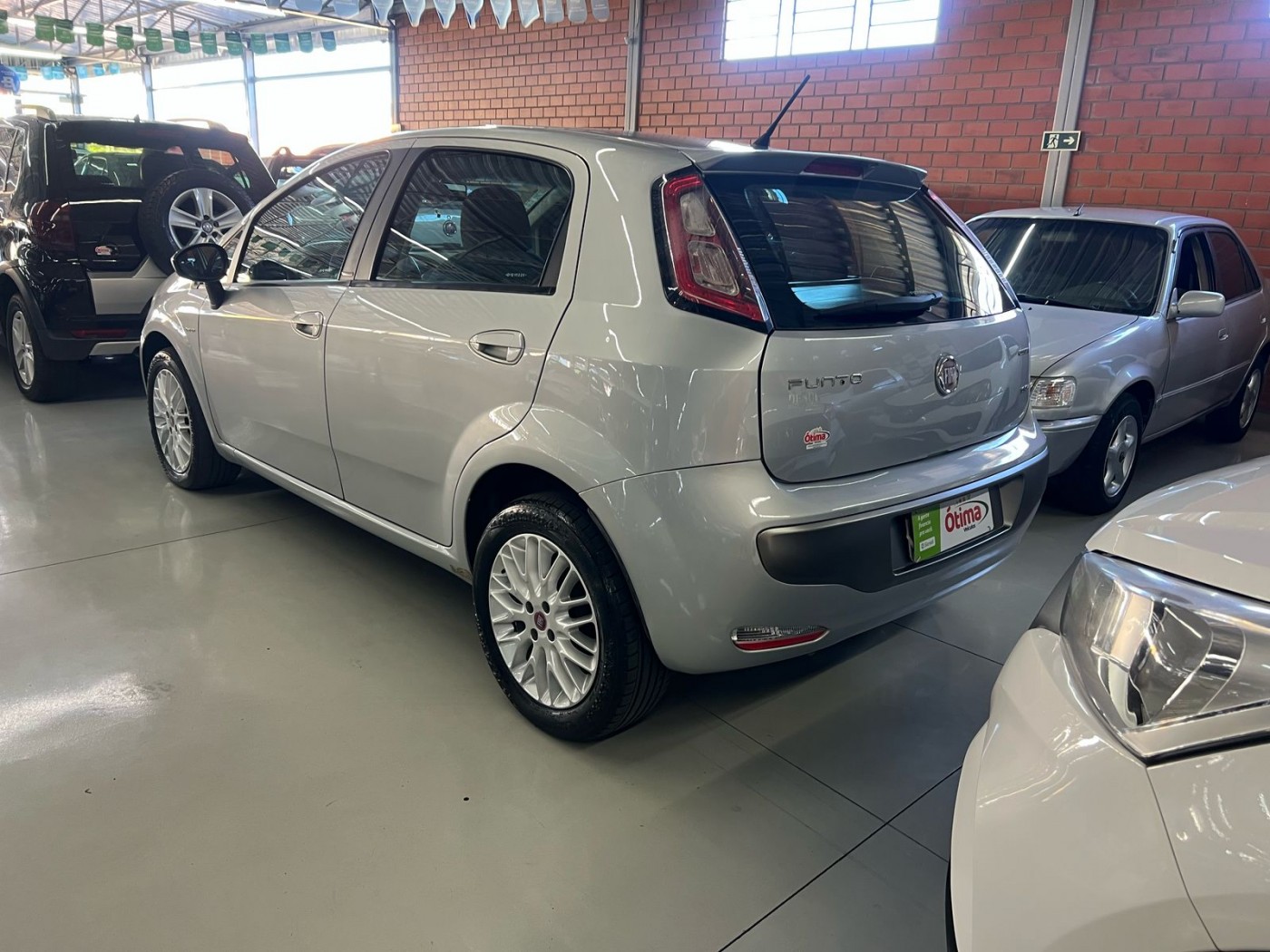 PUNTO ESSENCE 1.6 DUALOGIC 2013 - Foto 11