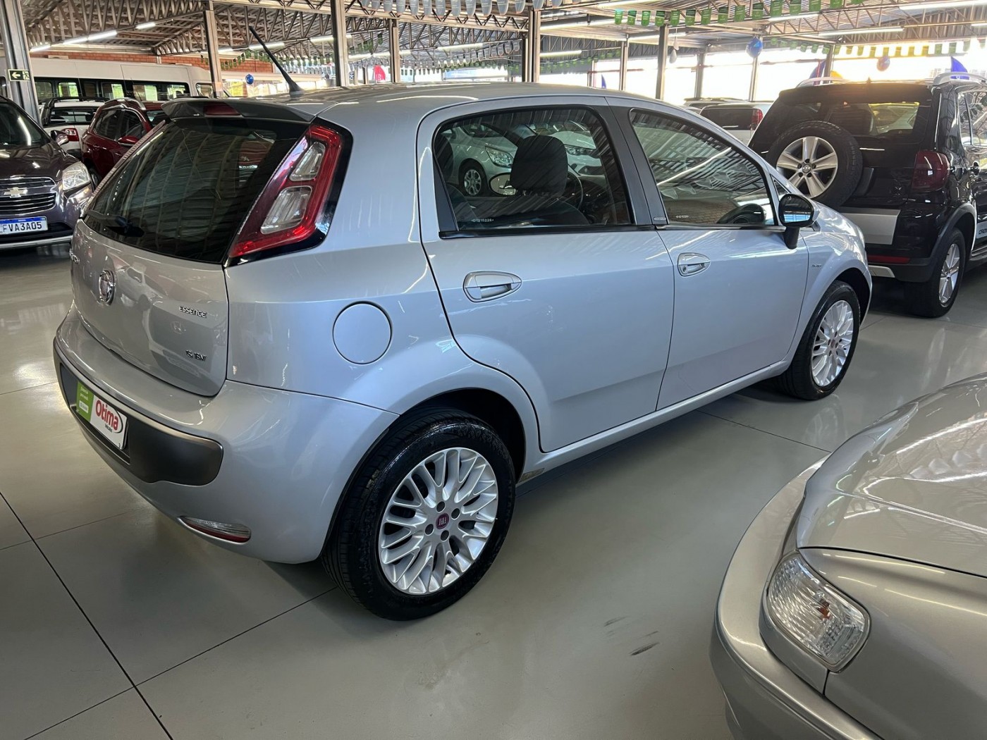 PUNTO ESSENCE 1.6 DUALOGIC 2013 - Foto 9