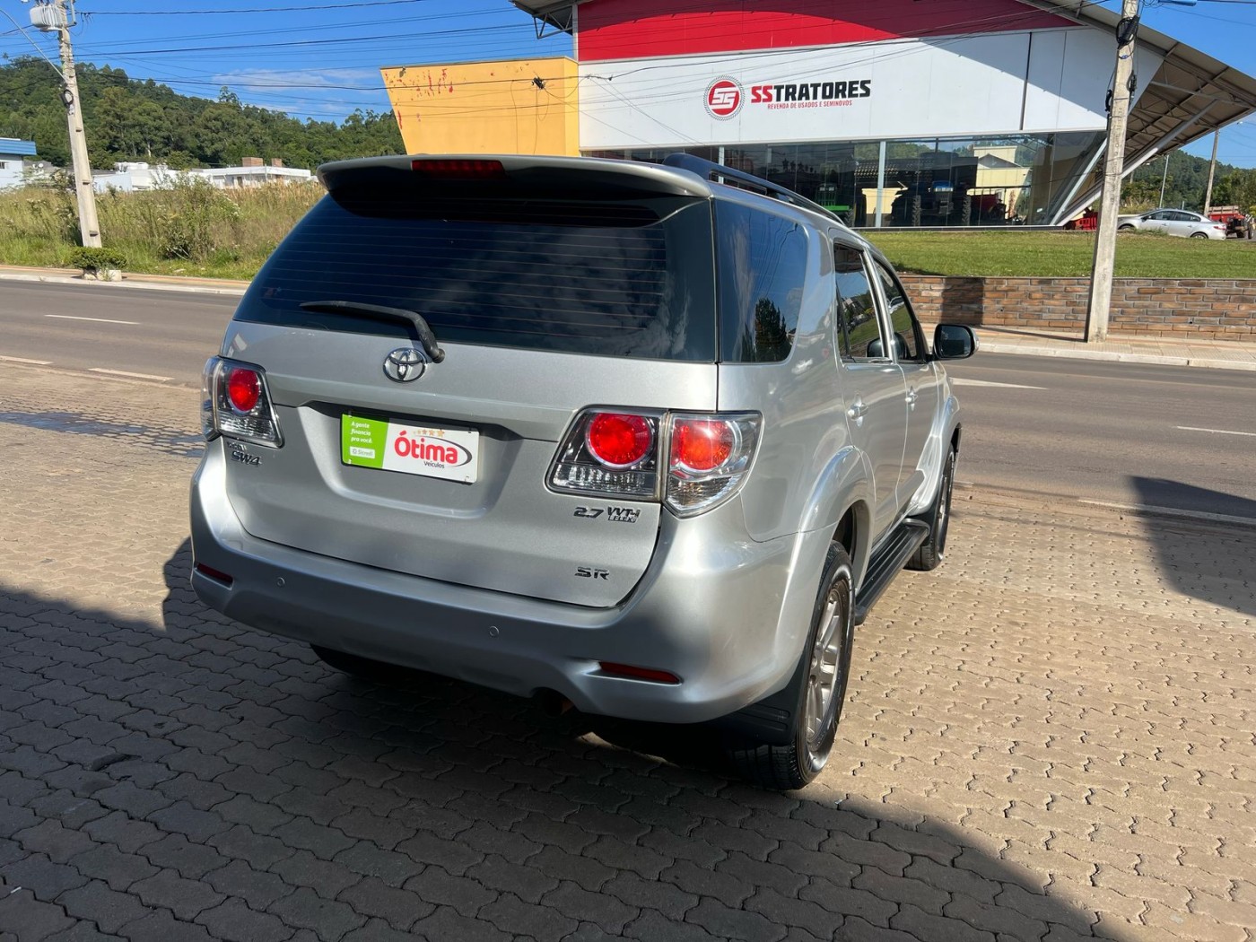 TOYOTA HILUX SW4 SR FLEX 2015 - Foto 14