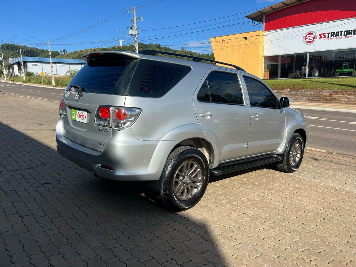 TOYOTA HILUX SW4 SR FLEX 2015 - Foto 12