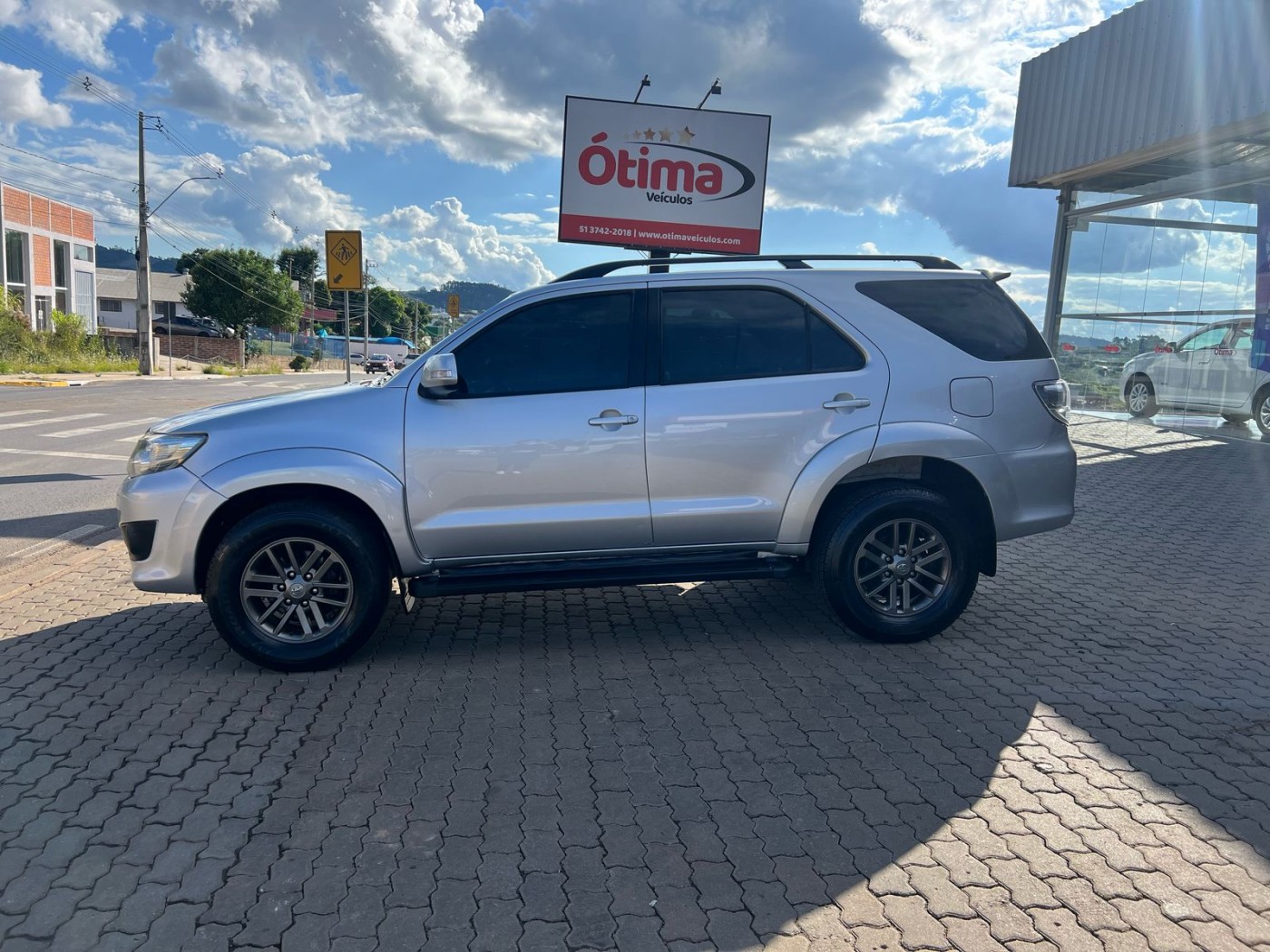 TOYOTA HILUX SW4 SR FLEX 2015 - Foto 10