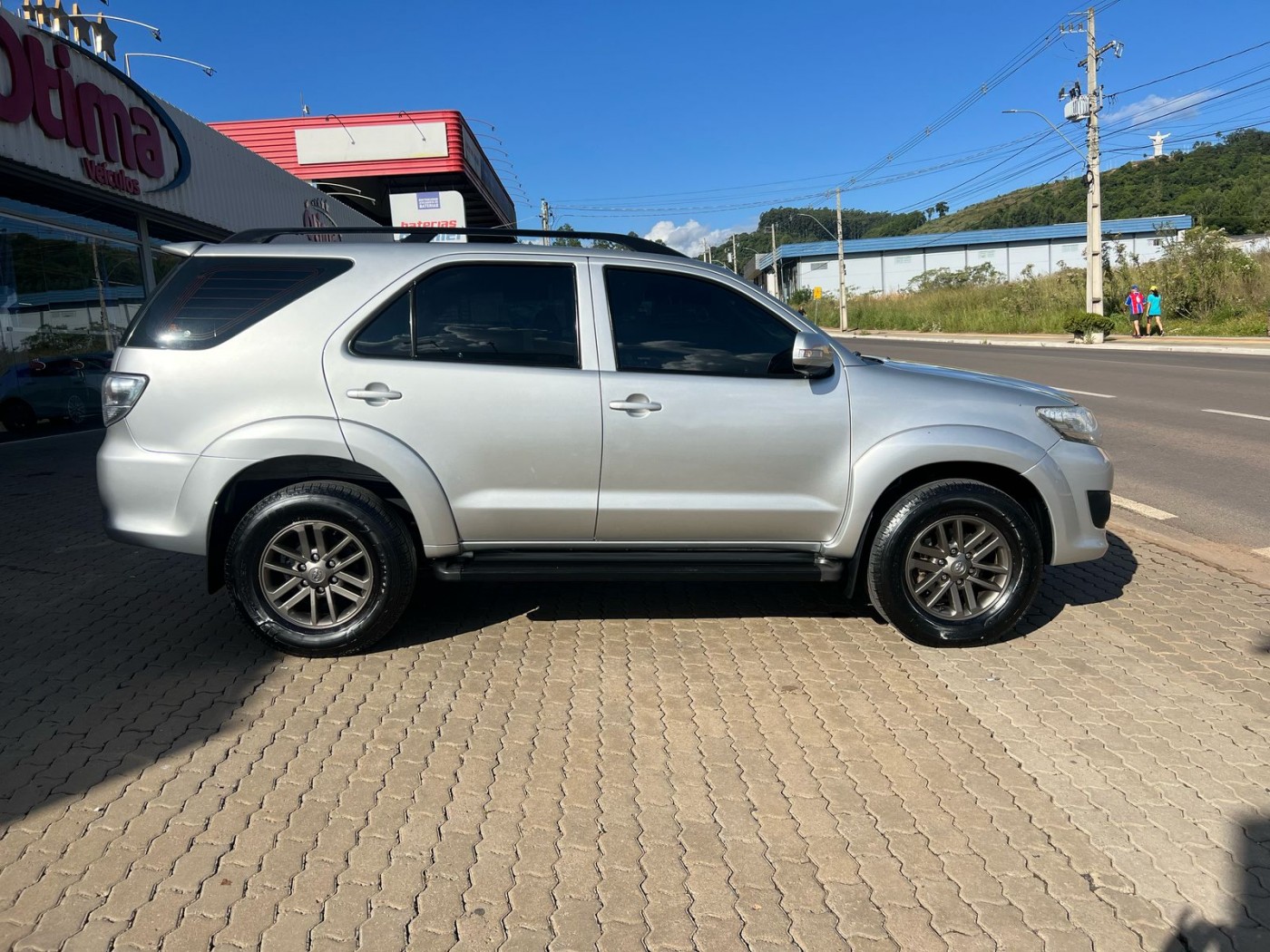 TOYOTA HILUX SW4 SR FLEX 2015 - Foto 9