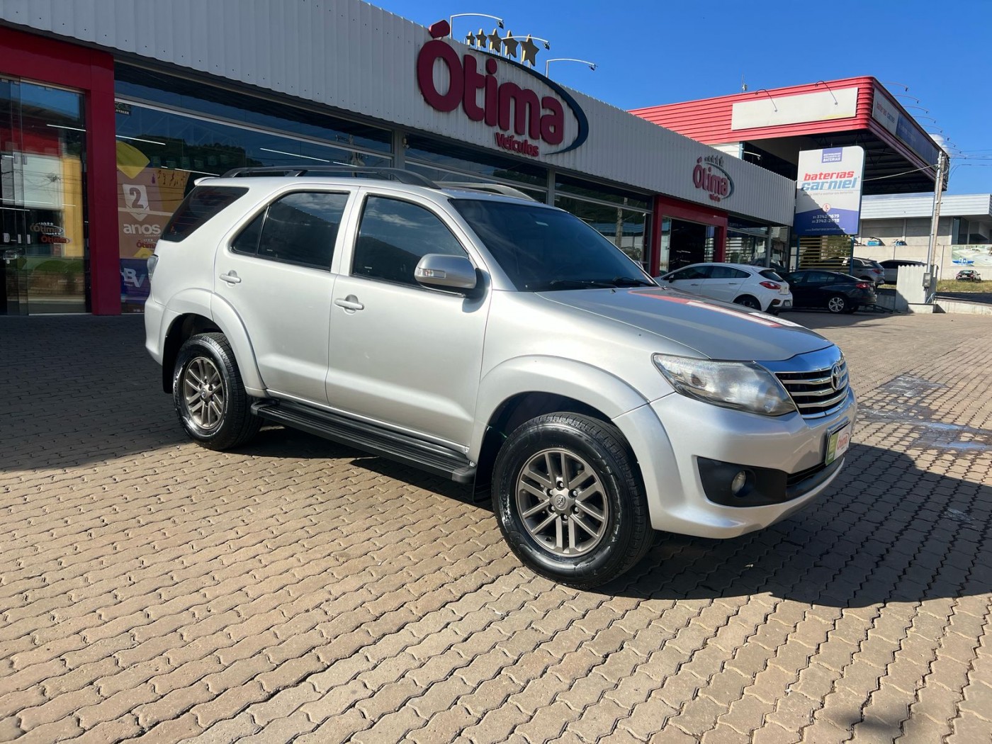 TOYOTA HILUX SW4 SR FLEX 2015 - Foto 3