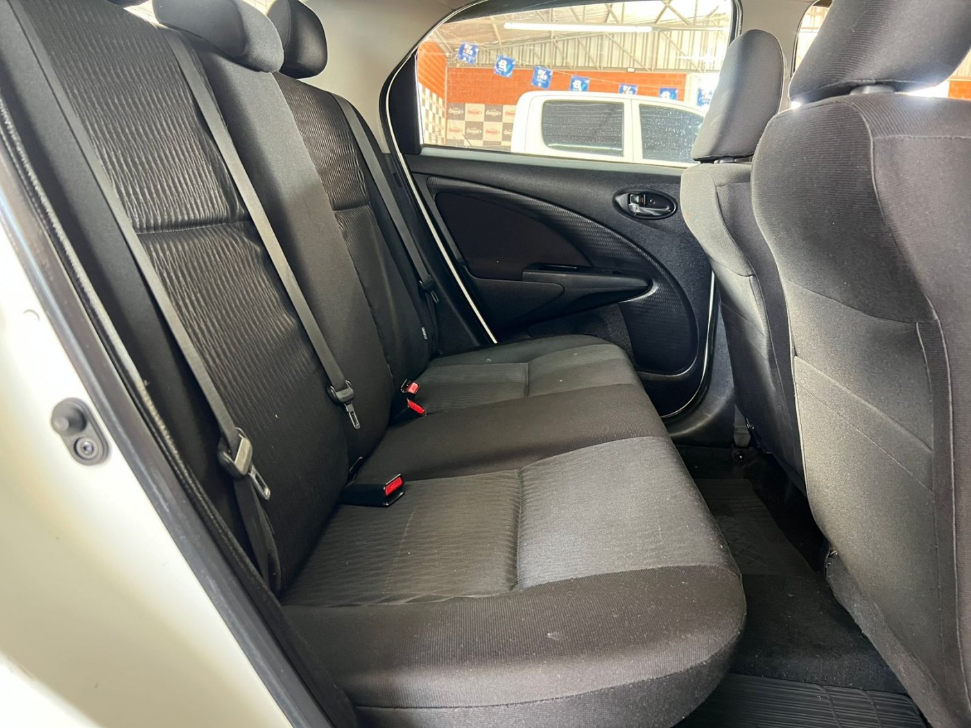 ETIOS SEDAN X PLUS AUTOMÁTICO 2019 - Foto 6