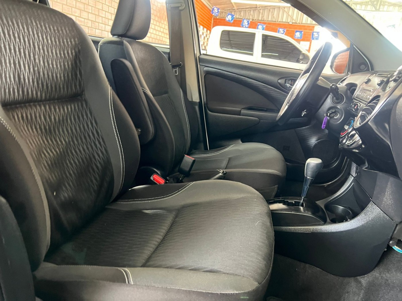 ETIOS SEDAN X PLUS AUTOMÁTICO 2019 - Foto 5