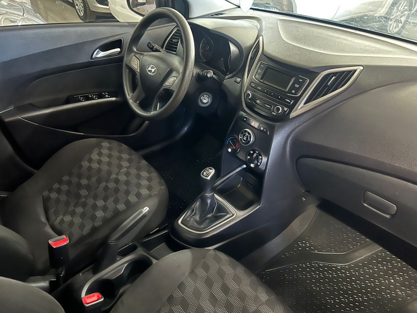 HB20 1.6 COMFORT 2019 6 MARCHAS - Foto 3