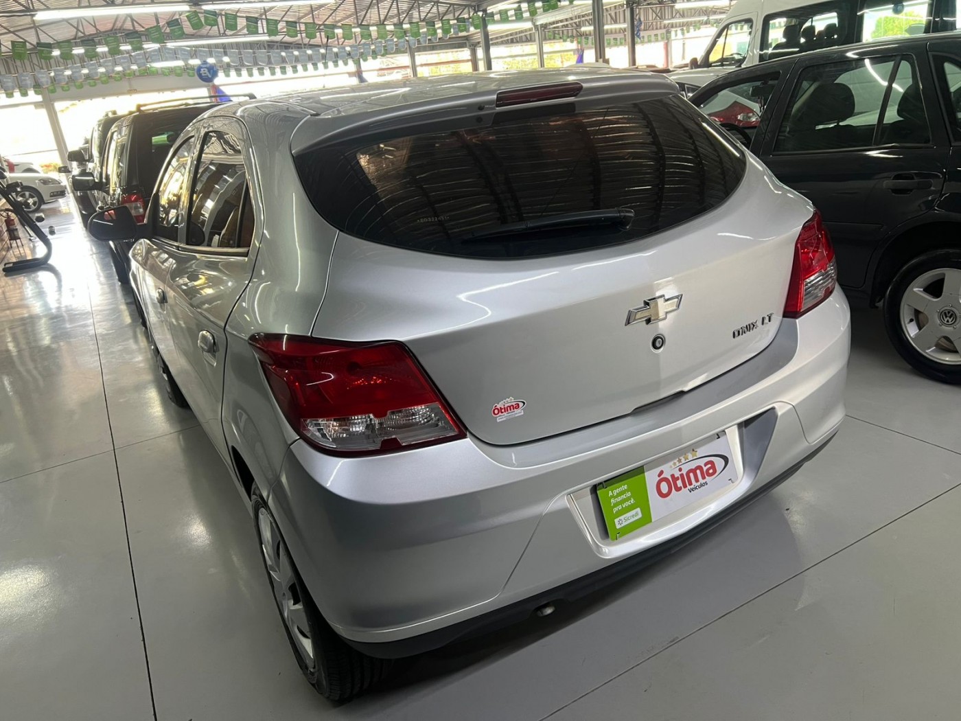 ONIX 1.0 LT 2014 - Foto 8
