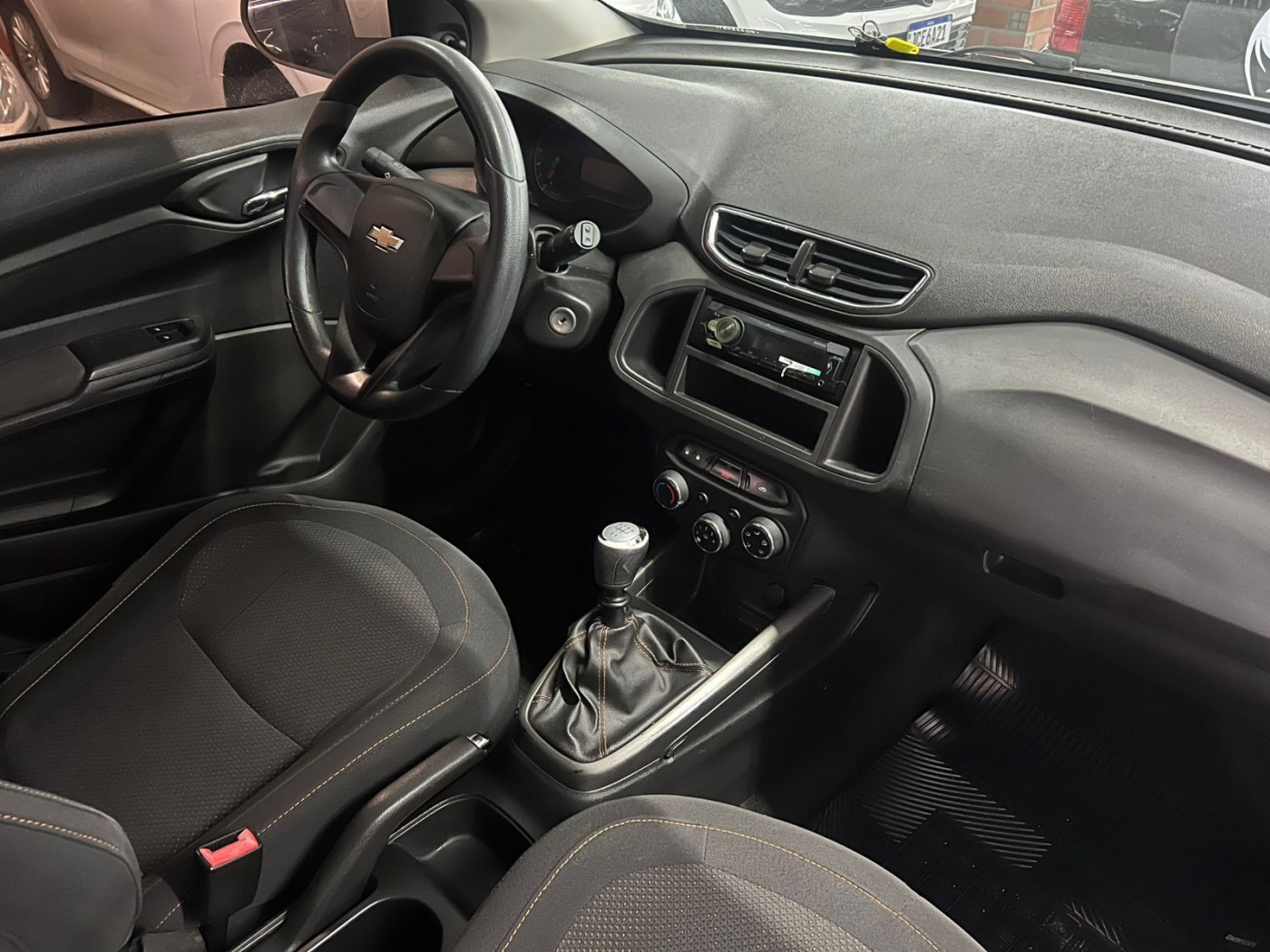 ONIX 1.0 LT 2014 - Foto 3