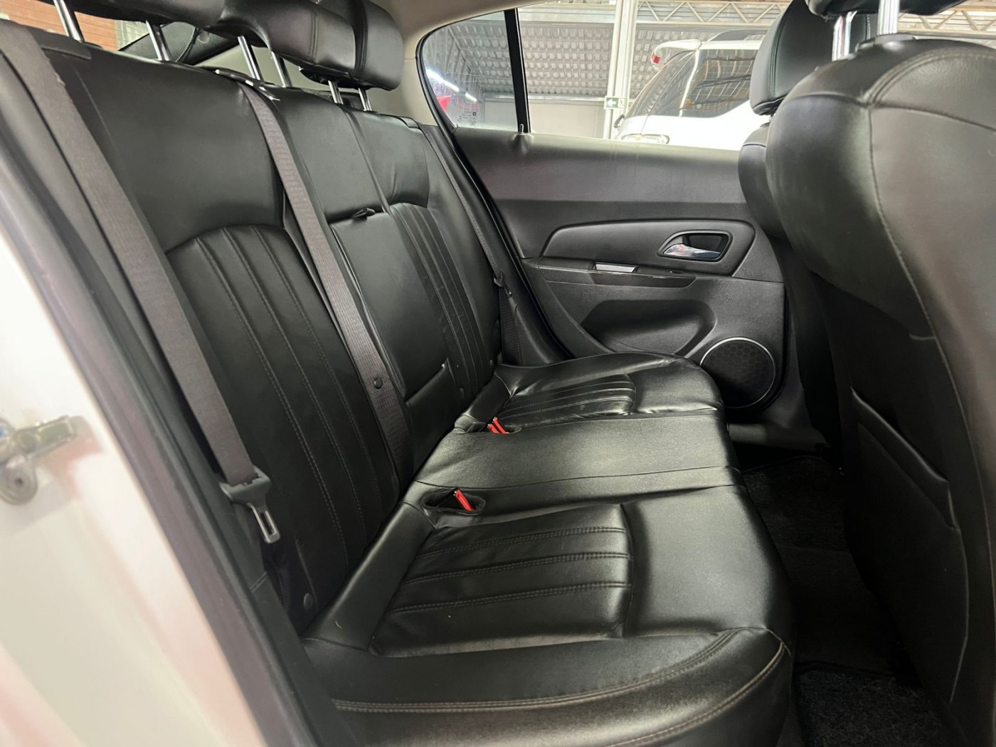 CRUZE HATCH SPORT LT 1.8 AUTOMÁTICO 2015 - Foto 5