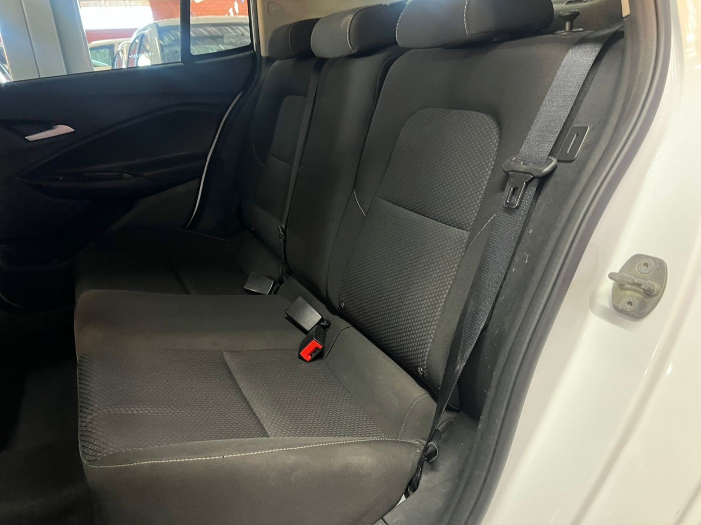 ONIX PLUS LT 1.0 TURBO 2023 - Foto 6