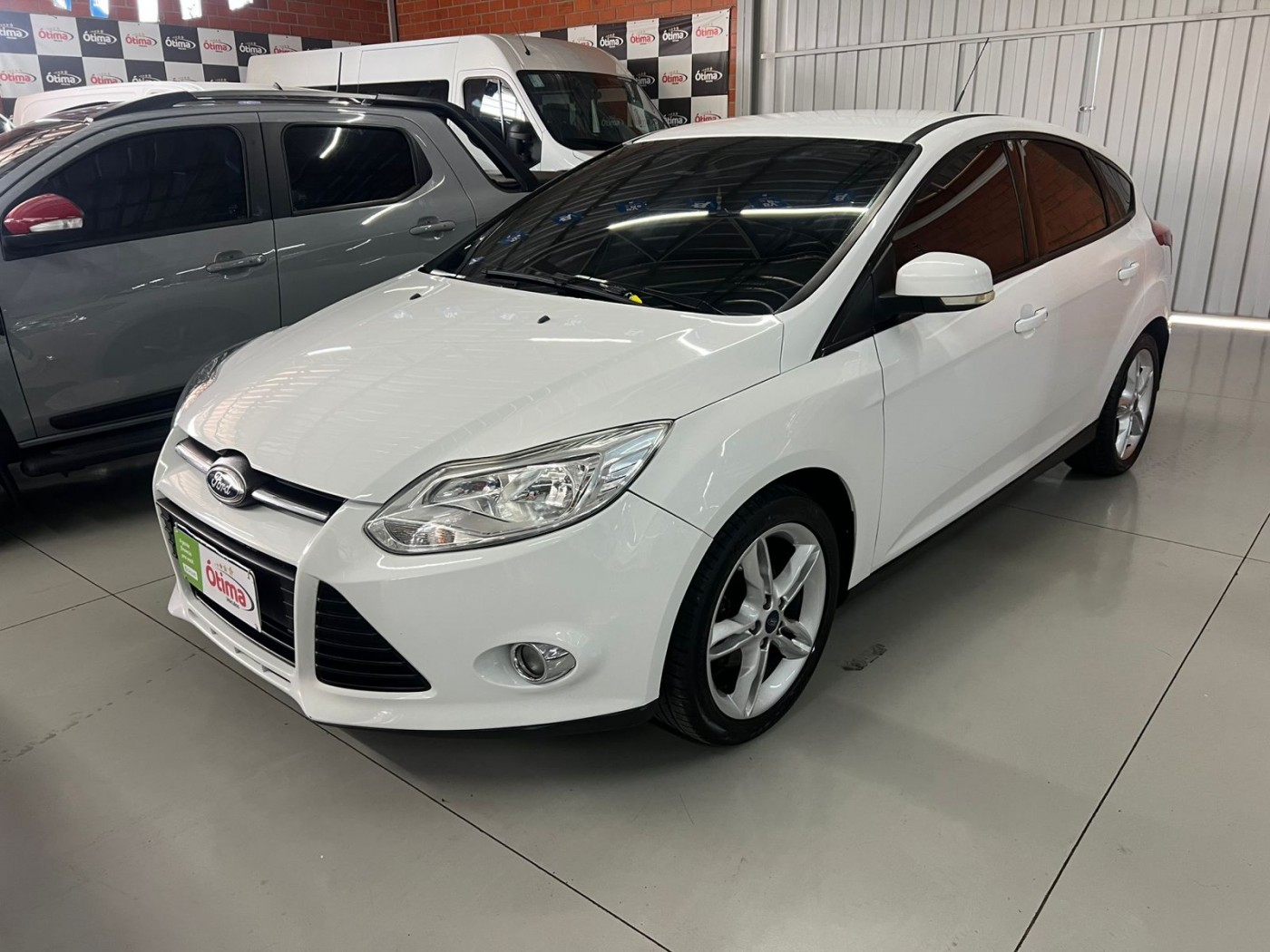 FOCUS SE HATCH 2015 AUTOMÁTICO - Foto 2